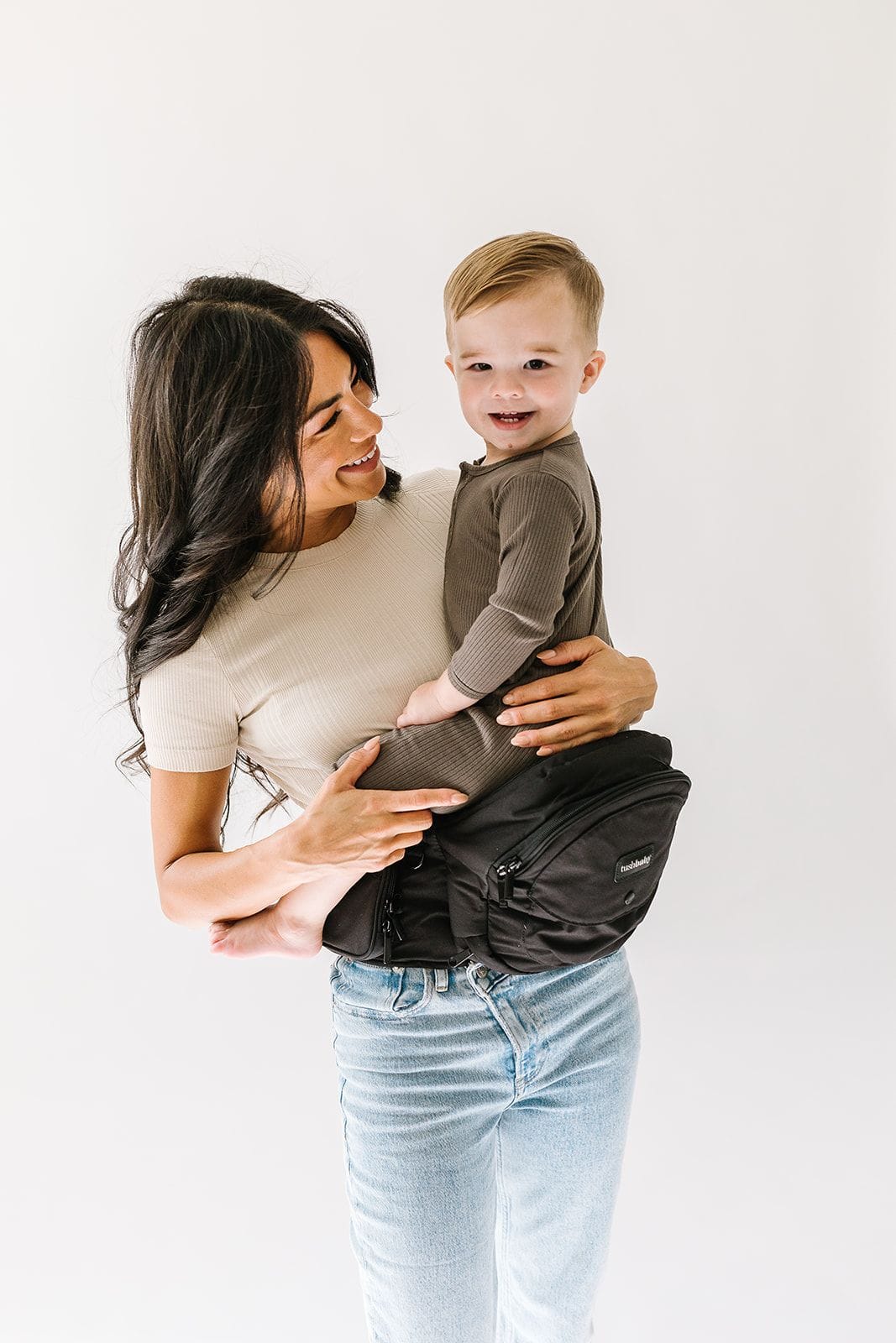 Tushbaby Hip Carrier Baby & Toddler Tushbaby