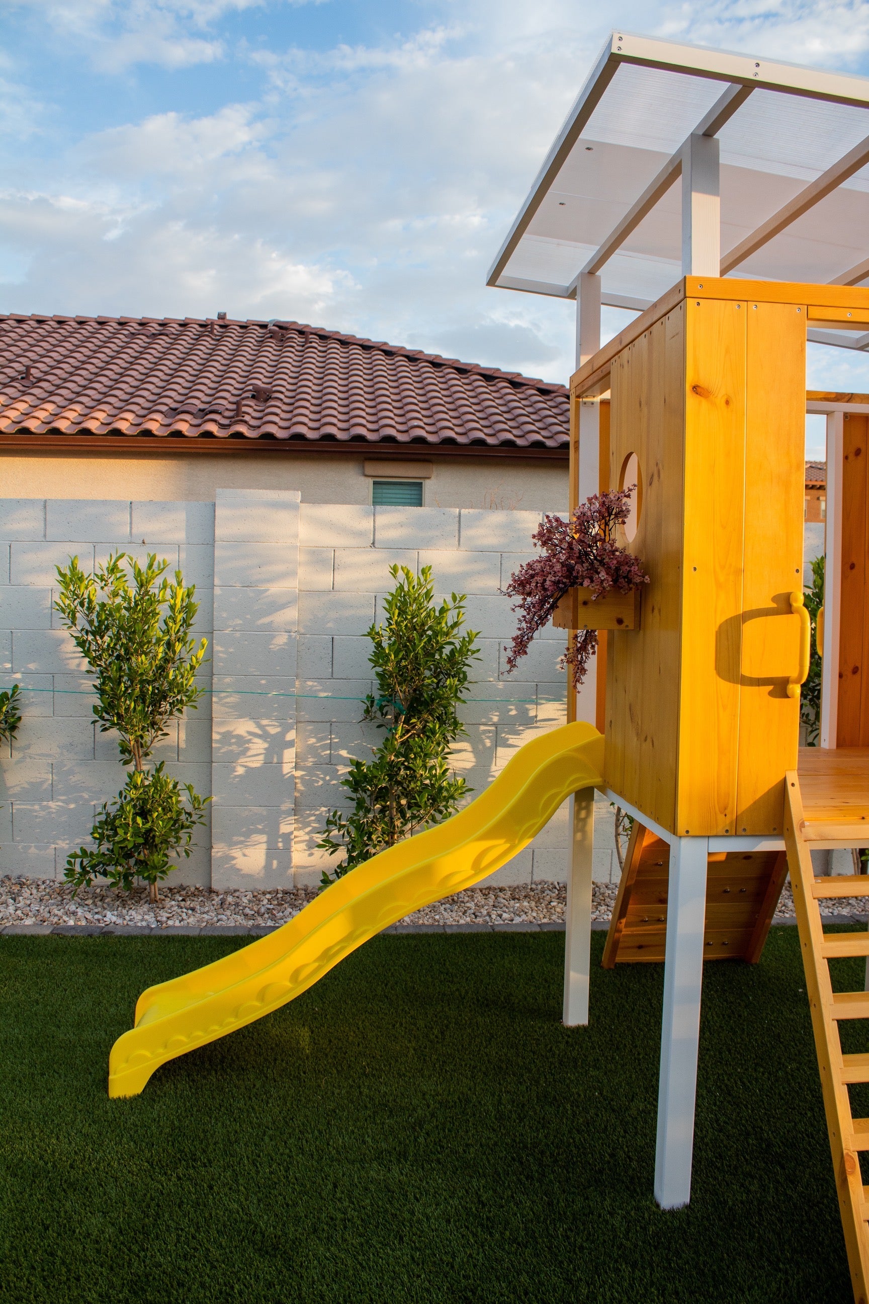 Forest - Modern Backyard Outdoor Swing Set 2 Swings And Trapeze Bar Outdoor Avenlur.com