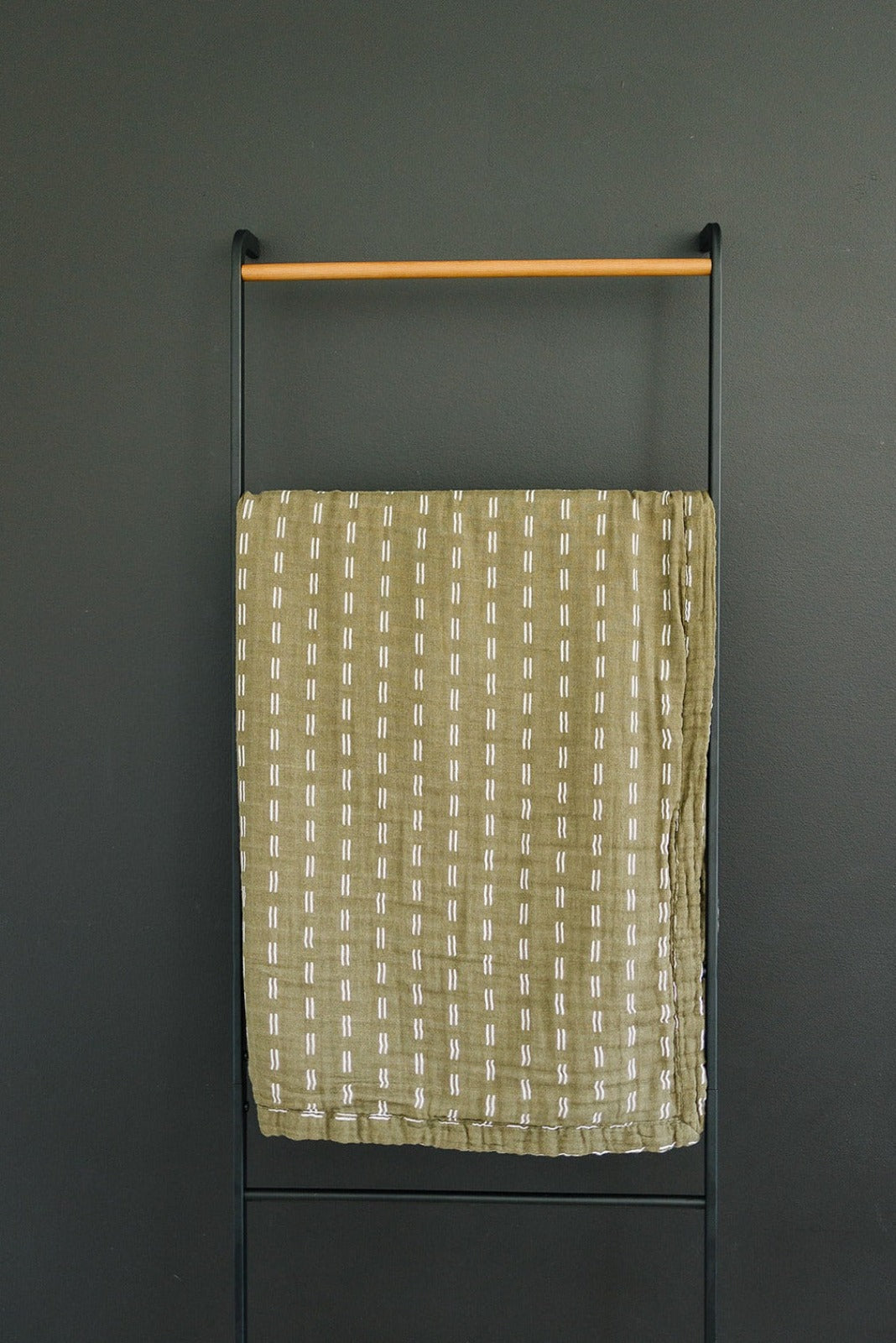 Olive Strokes Muslin Quilt Mebie Baby
