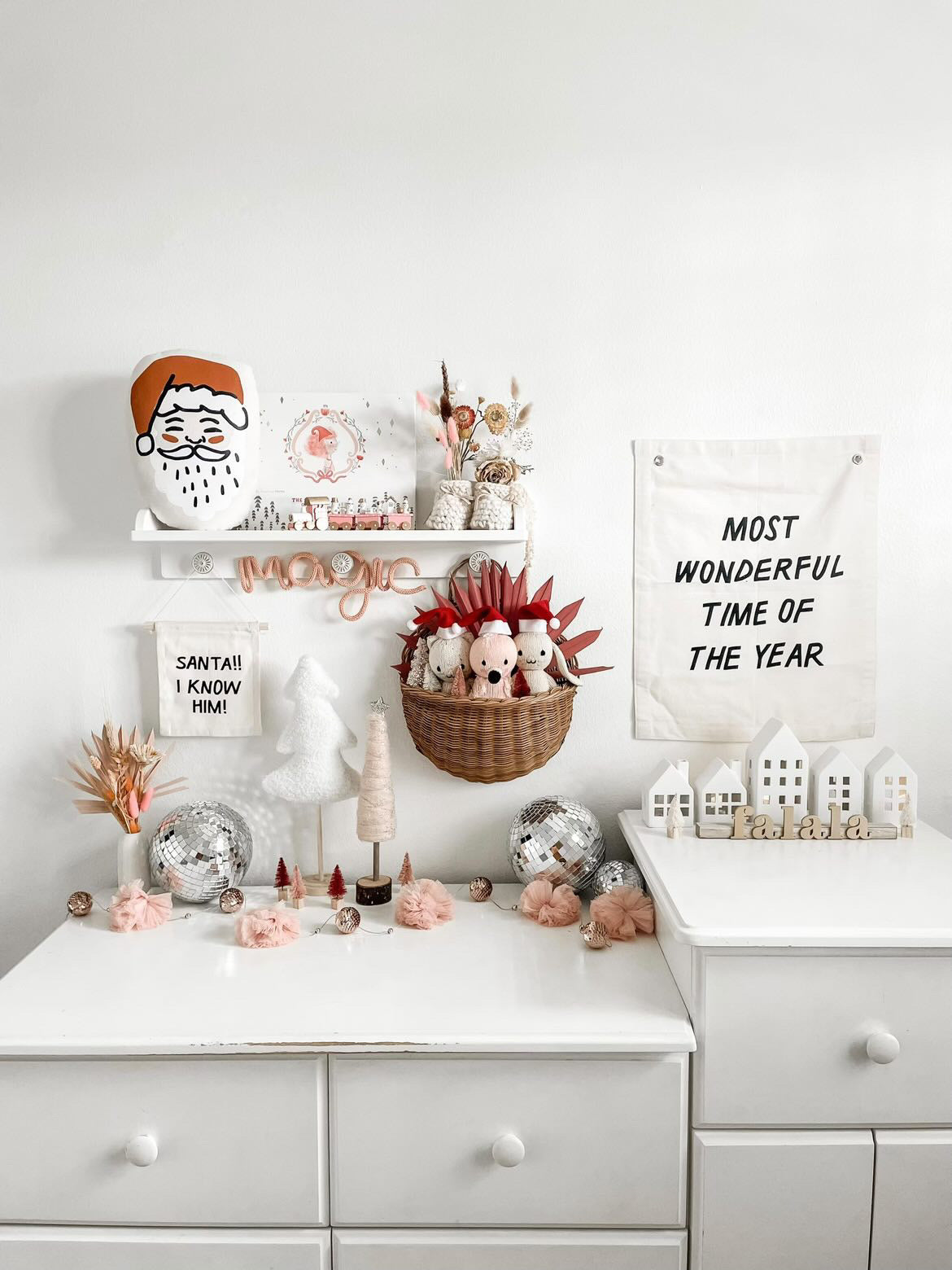 merry + bright hang sign