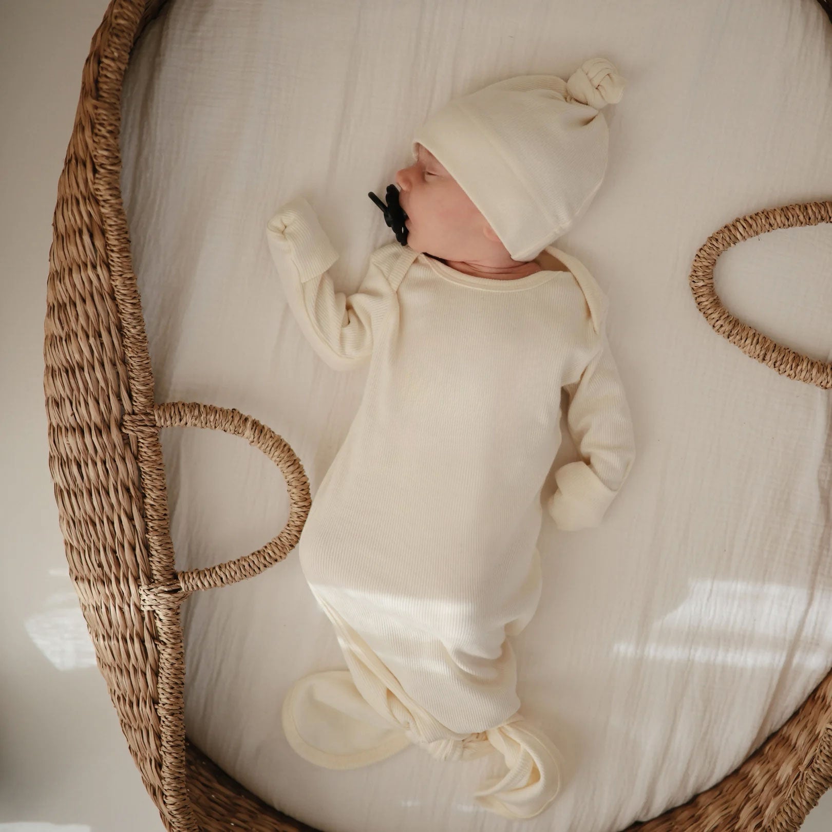 Ribbed Knotted Baby Gown + Beanie Set Baby Clothes Mushie