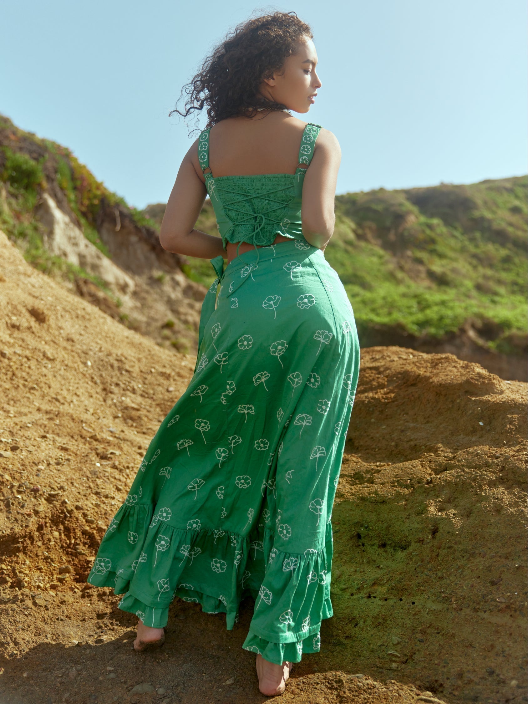 Camila Top - Fairway Green/Ivory Outline Floral