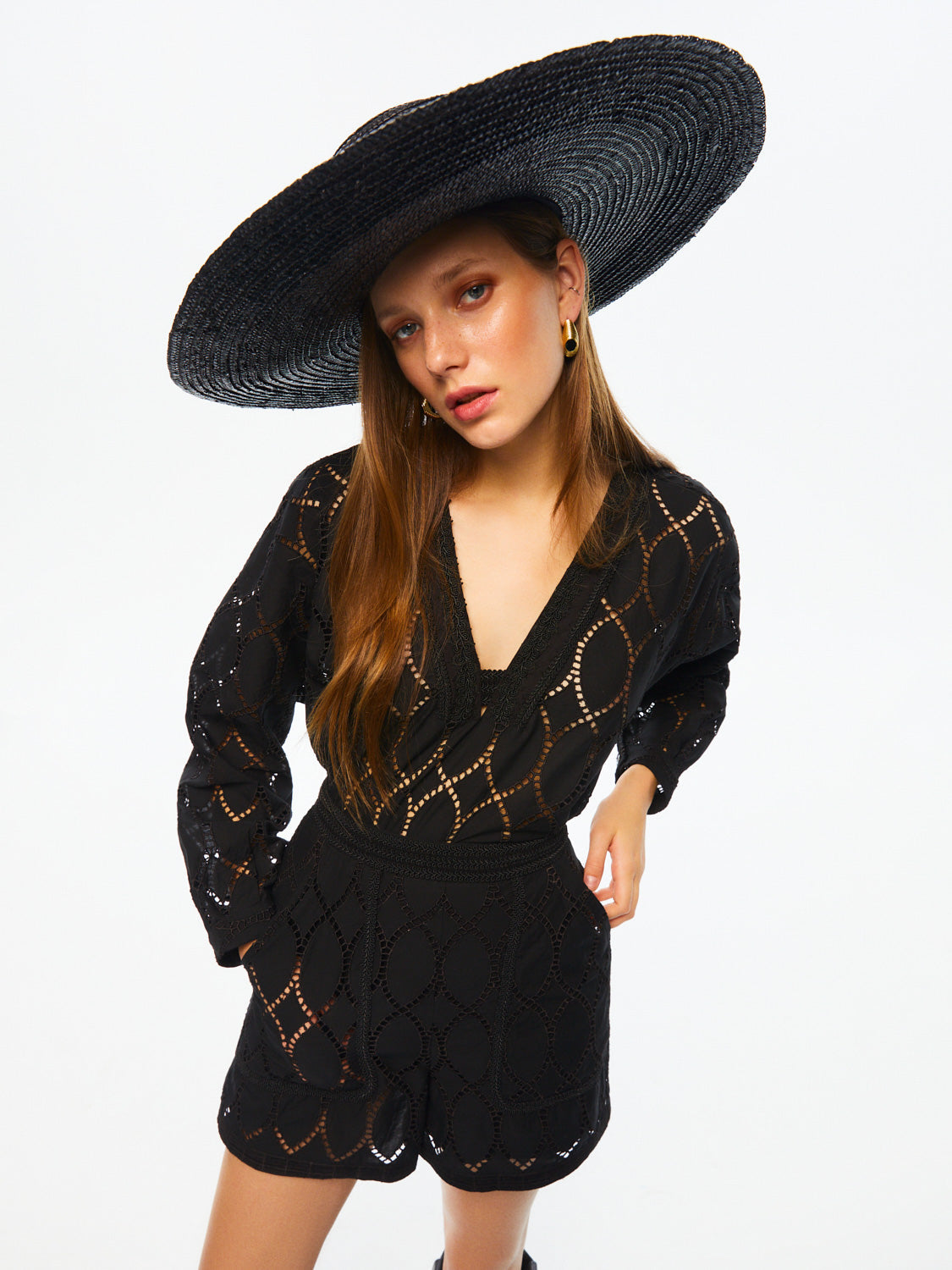 Embroidered Wide-Leg Shorts - Black