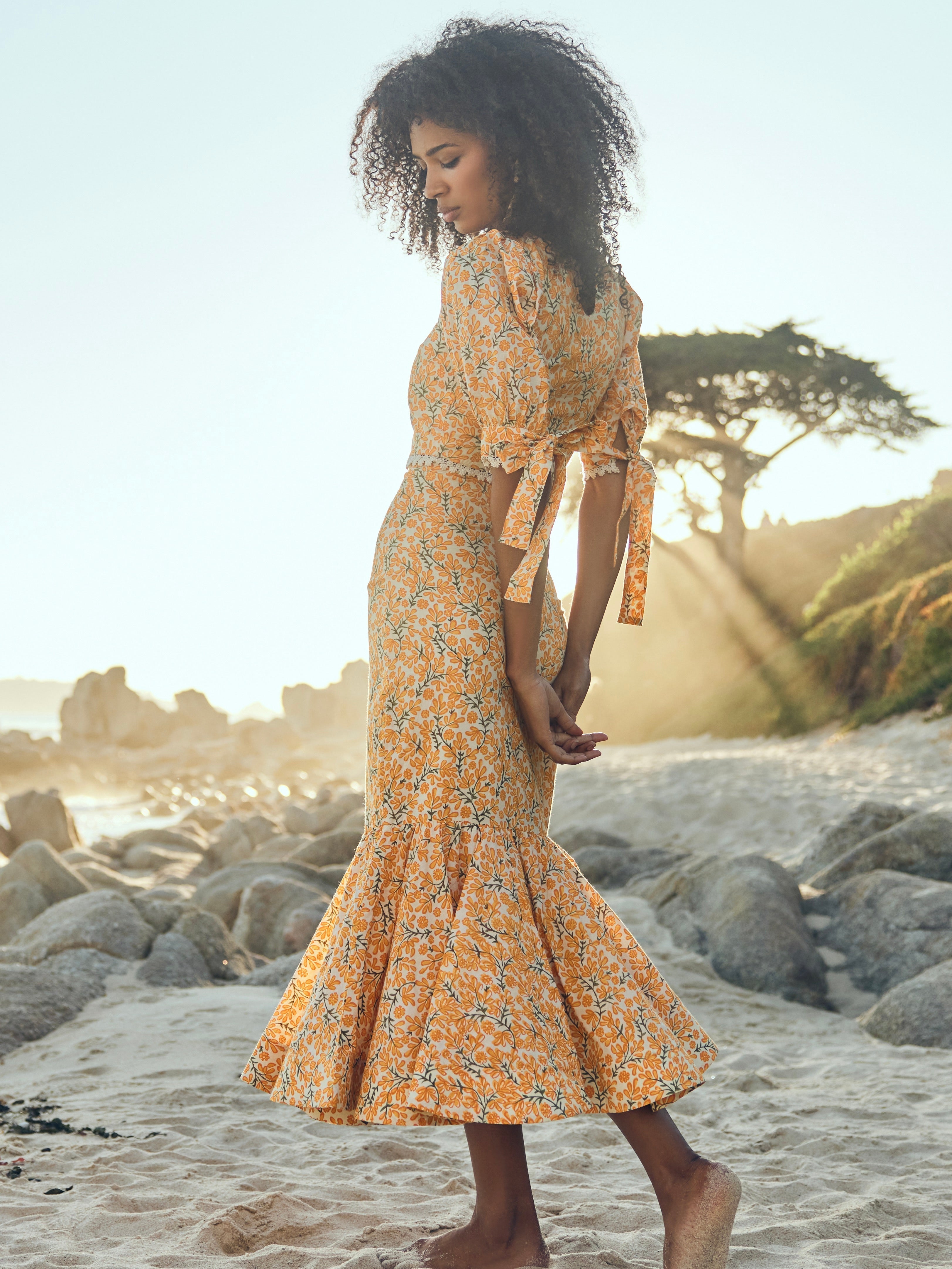 Patsy Fluted Pencil Skirt - Ivory/Clementine Floral print