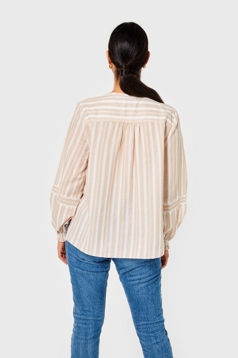 Maya - Mocha & White