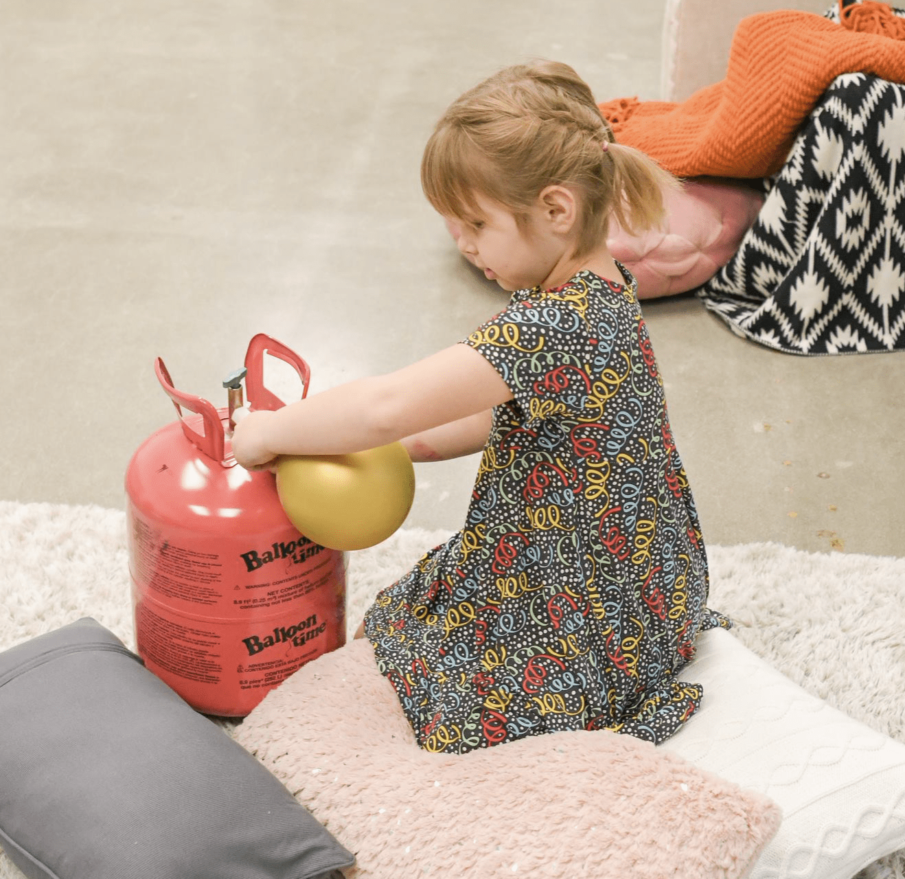 Swirly Girl Short Sleeve Dress - Streamers