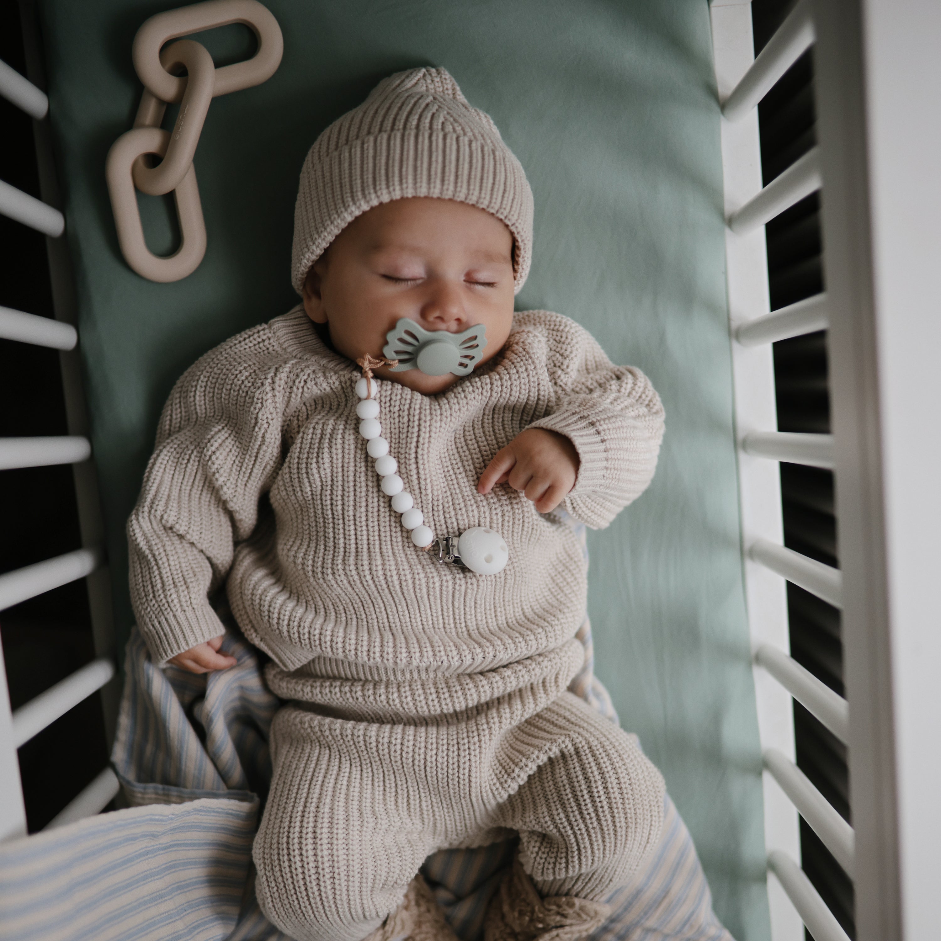 Stretchy Crib Sheet crib sheets Mushie