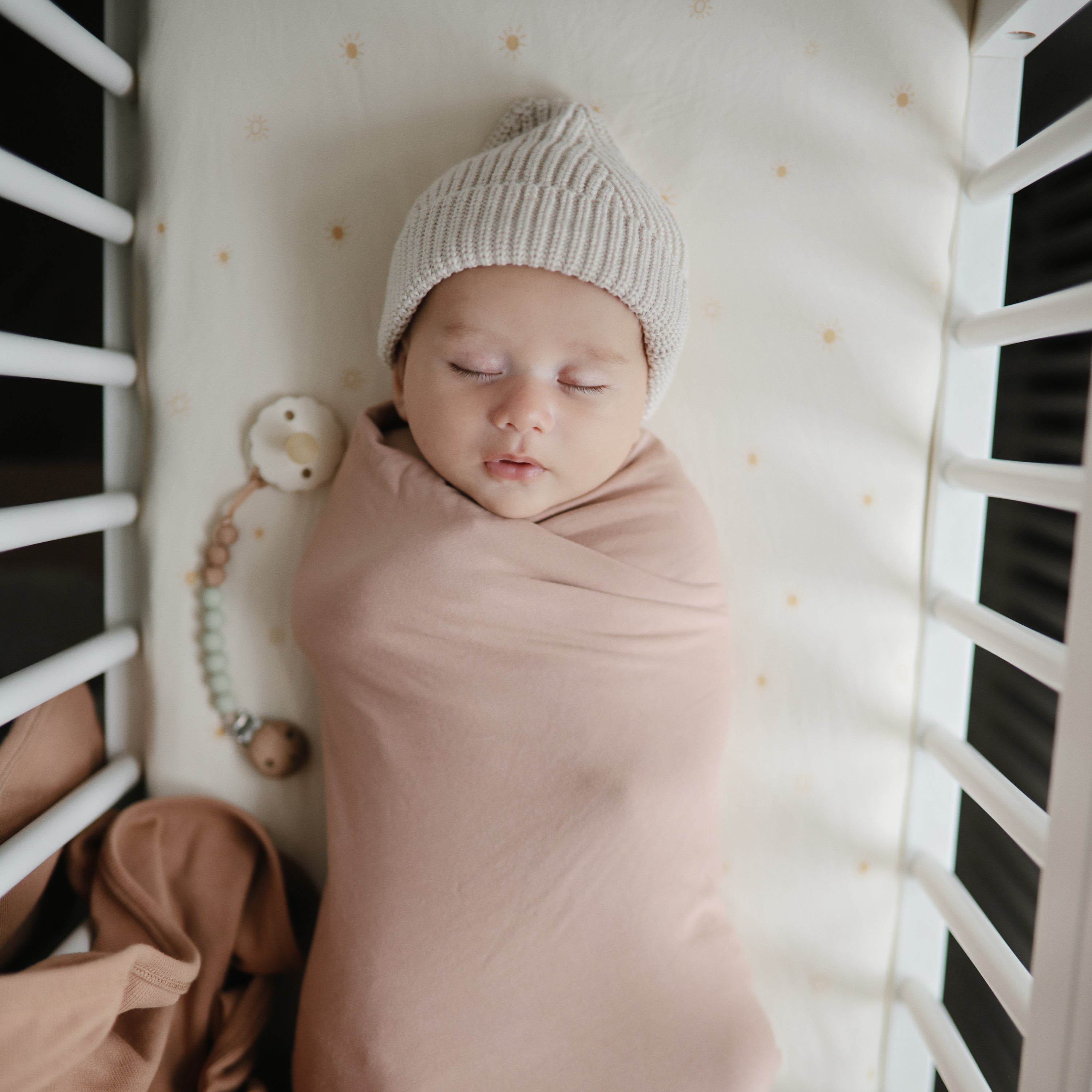 Stretchy Crib Sheet crib sheets Mushie