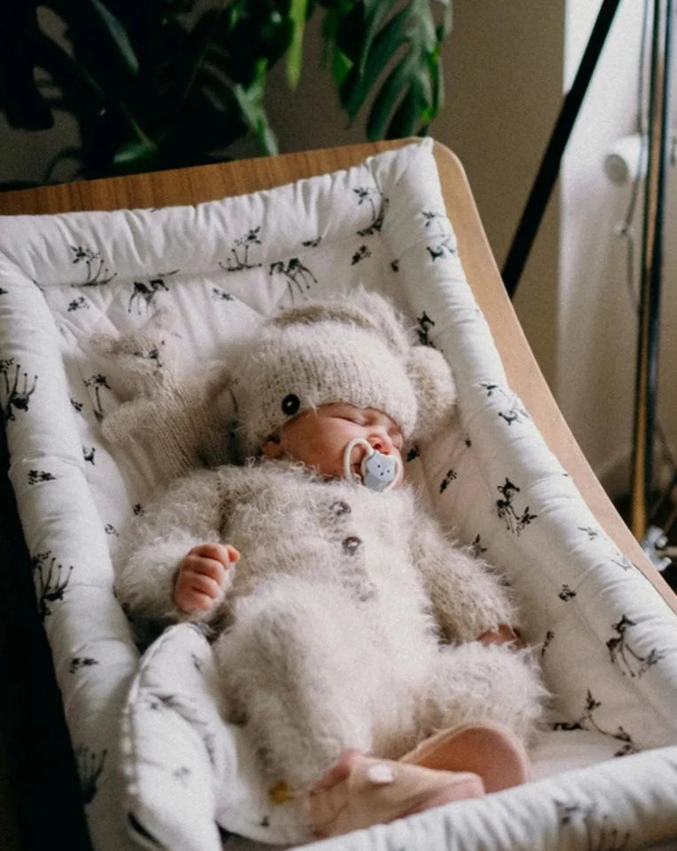LEVO Beech Wood Baby Rocker Nursery Furniture Charlie Crane Rose in April Fawn
