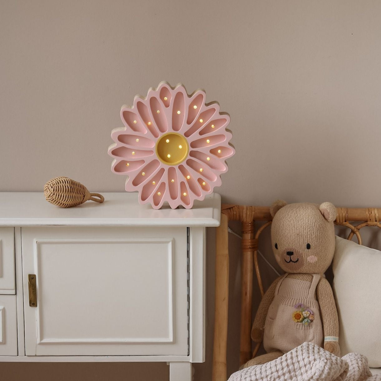 Little Lights Daisy Lamp