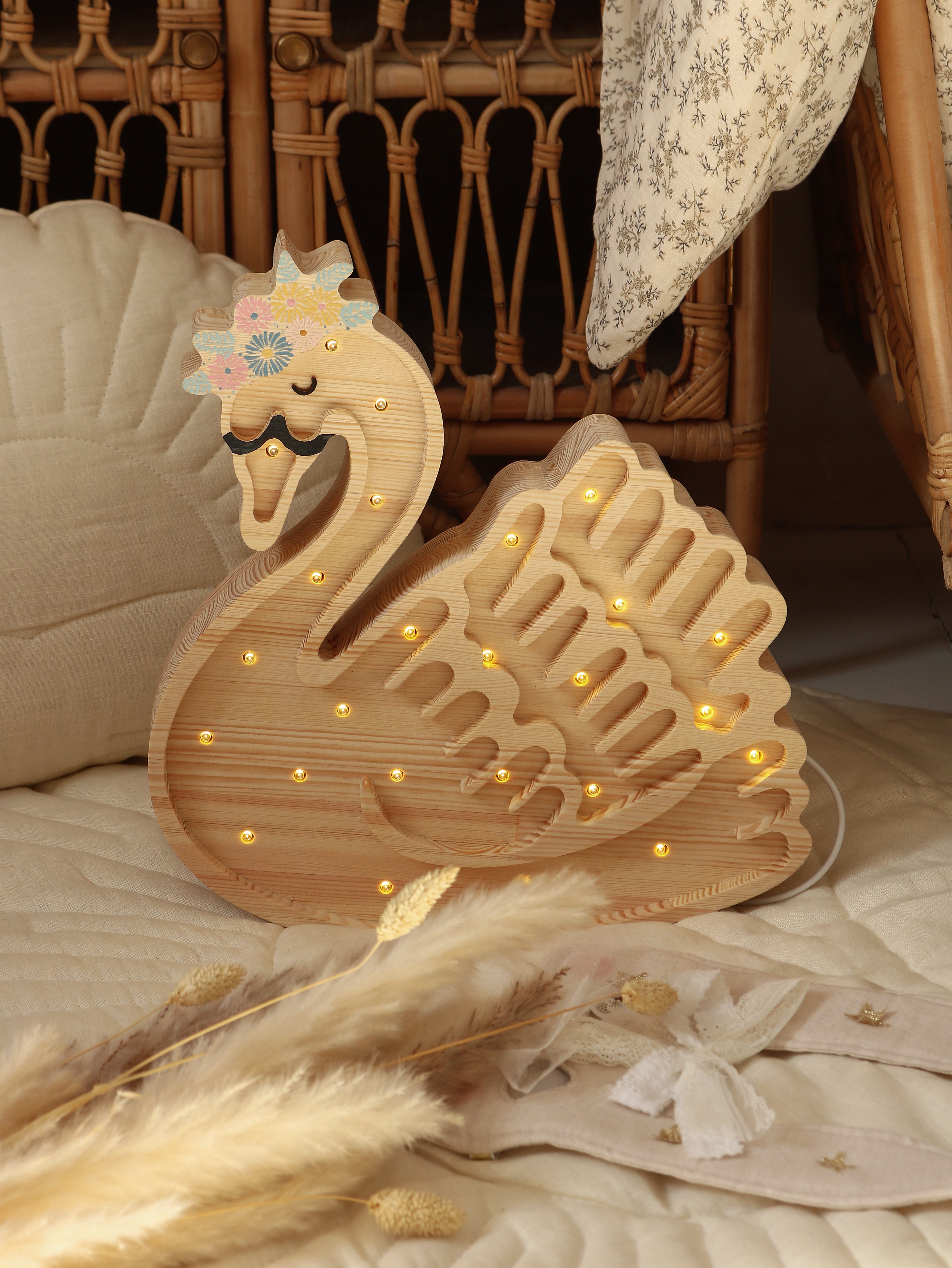 Little Lights Swan Lamp