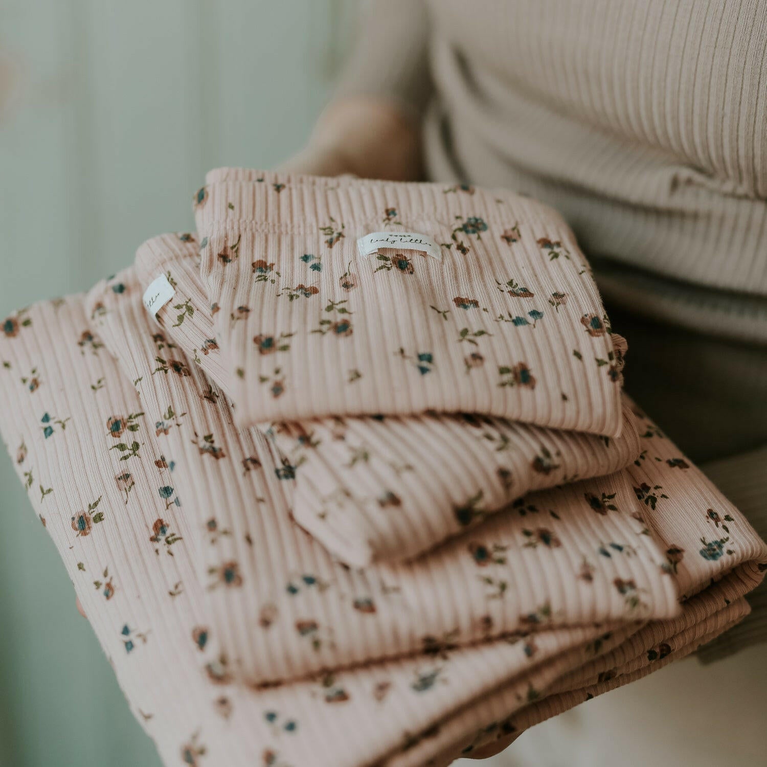 The Printed Short Sleeve Onesies - Floral Blush Short Sleeve Onesie Lovely Littles