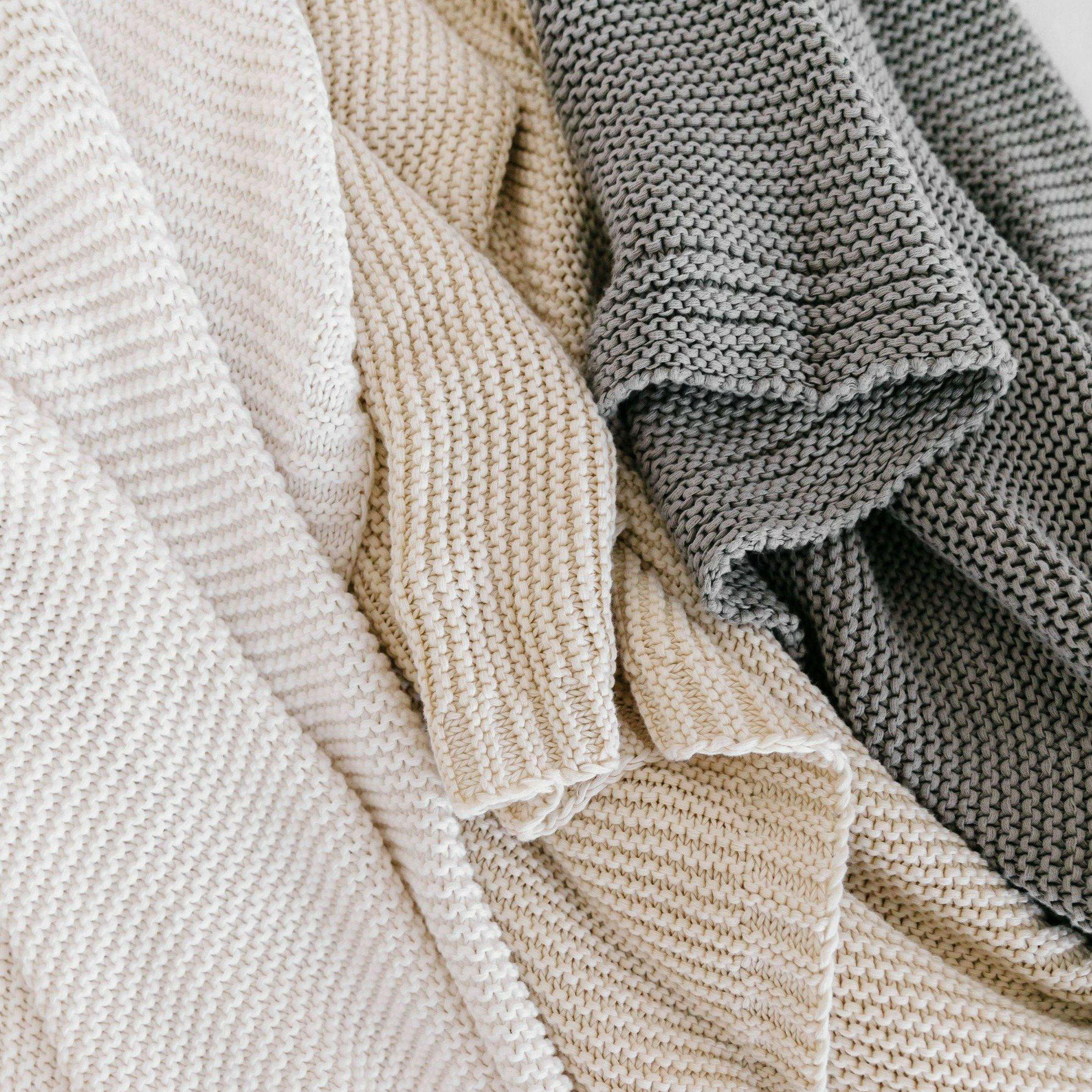Chunky Knit Throw Blanket - Ella Ivory Throw Blanket Makemake Organics
