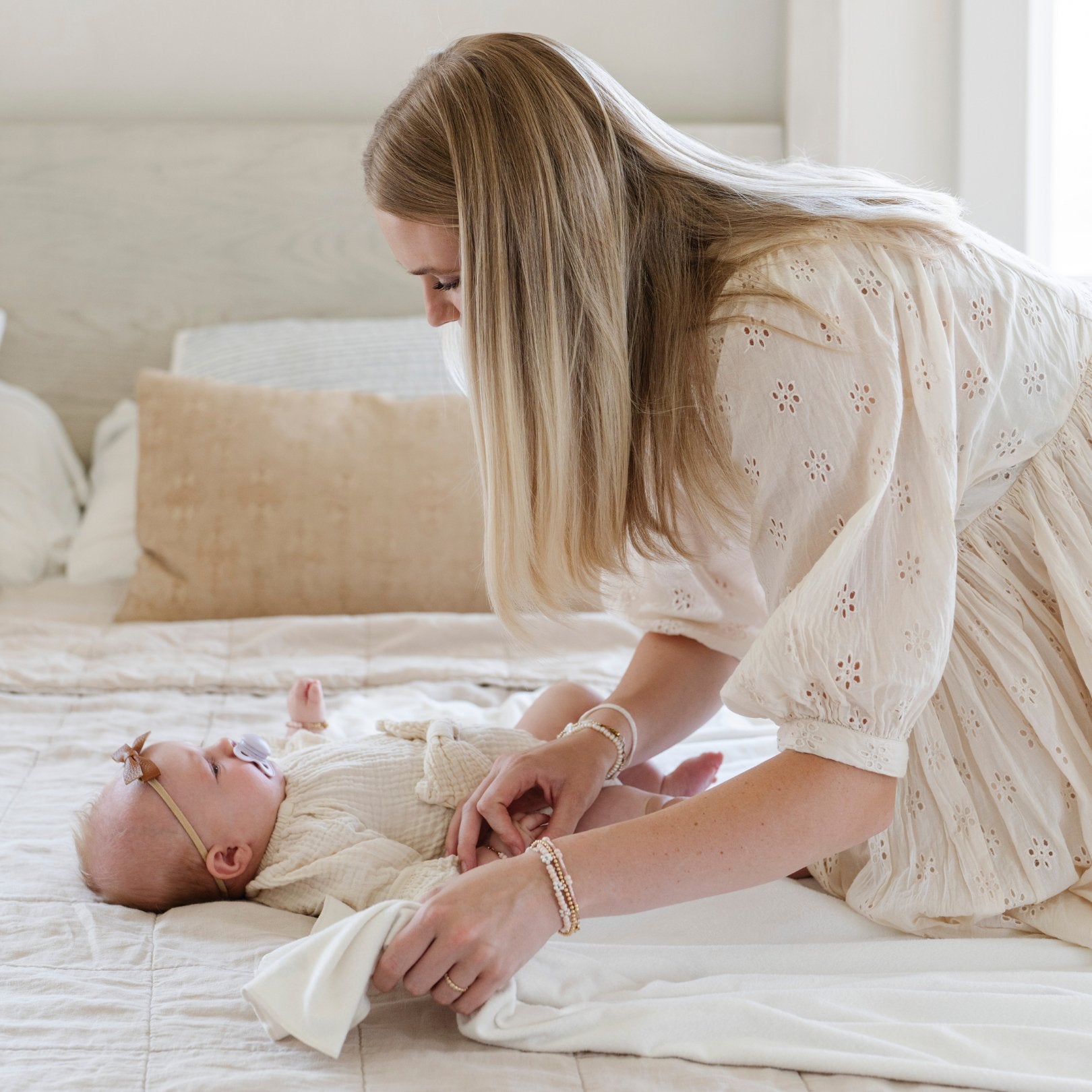 MINKY STRETCH LUXE SWADDLE/BLANKET