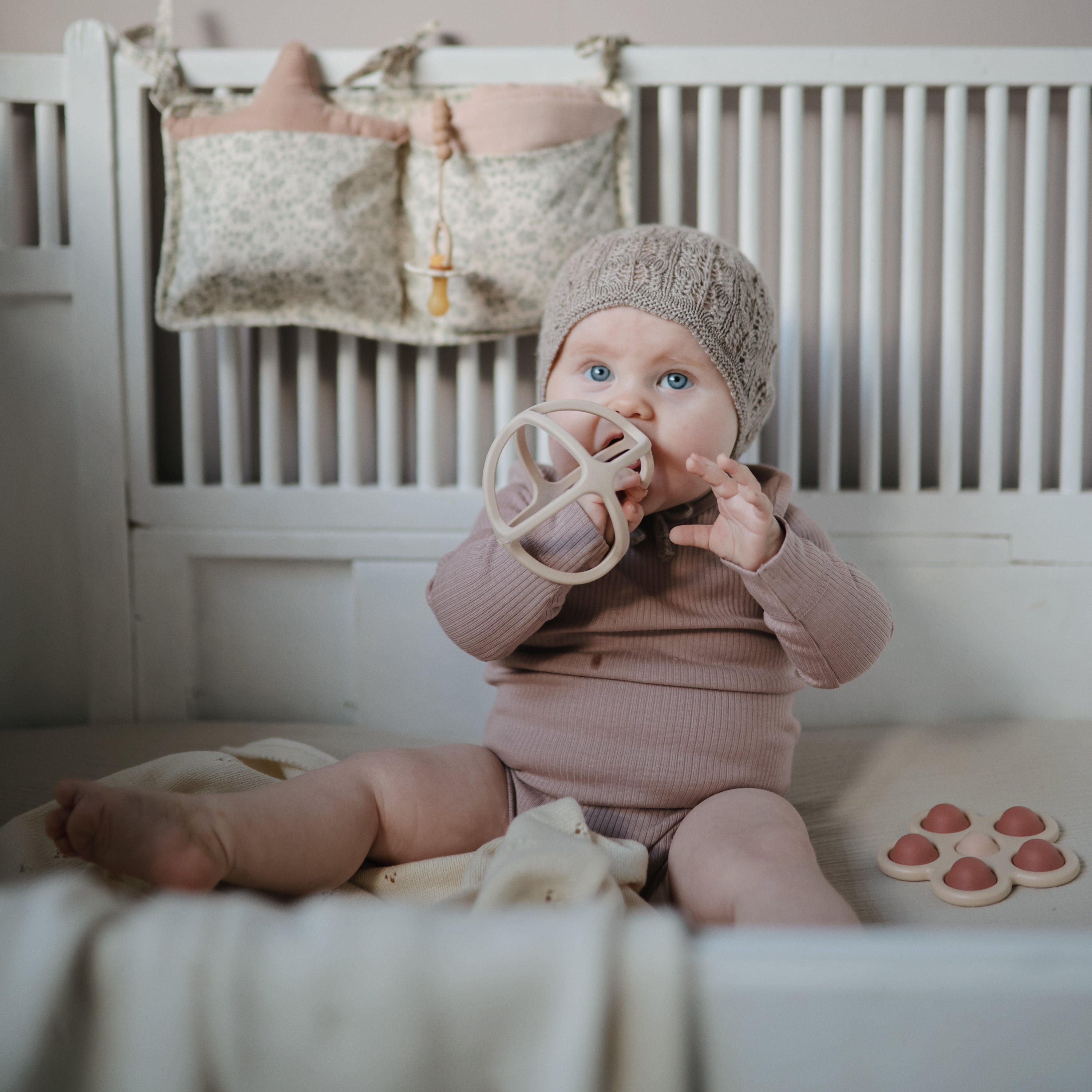 Ball Teether teether Mushie