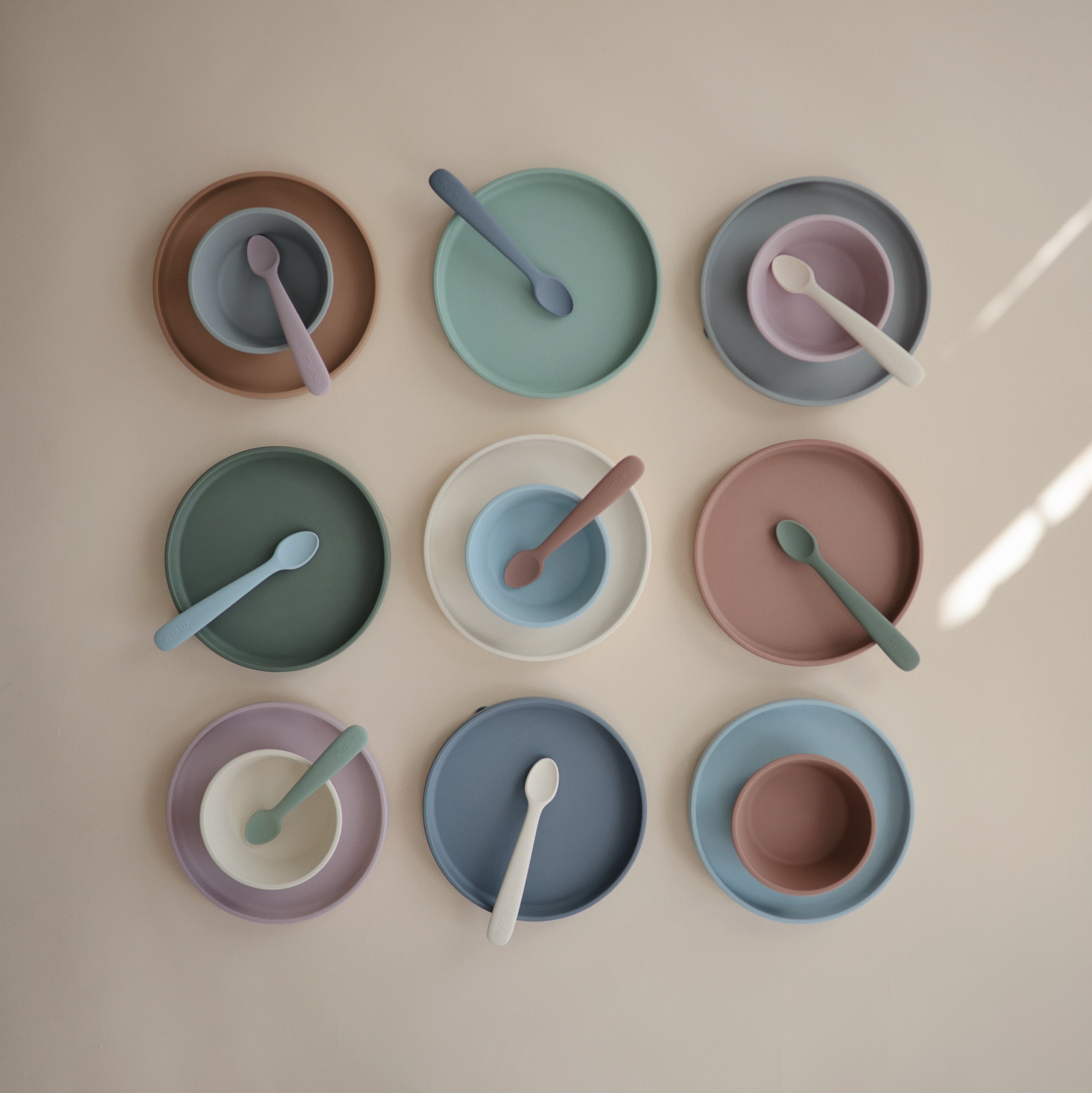 Classic Silicone Suction Plate silicone tableware Mushie