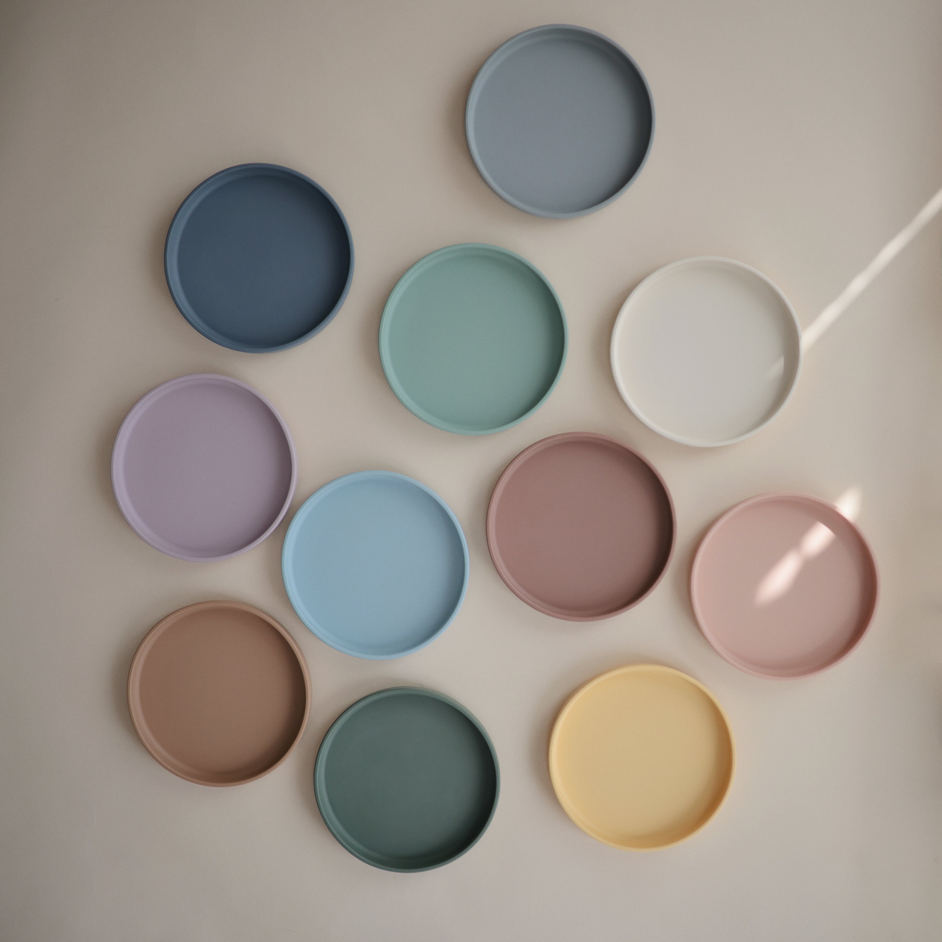 Classic Silicone Suction Plate silicone tableware Mushie