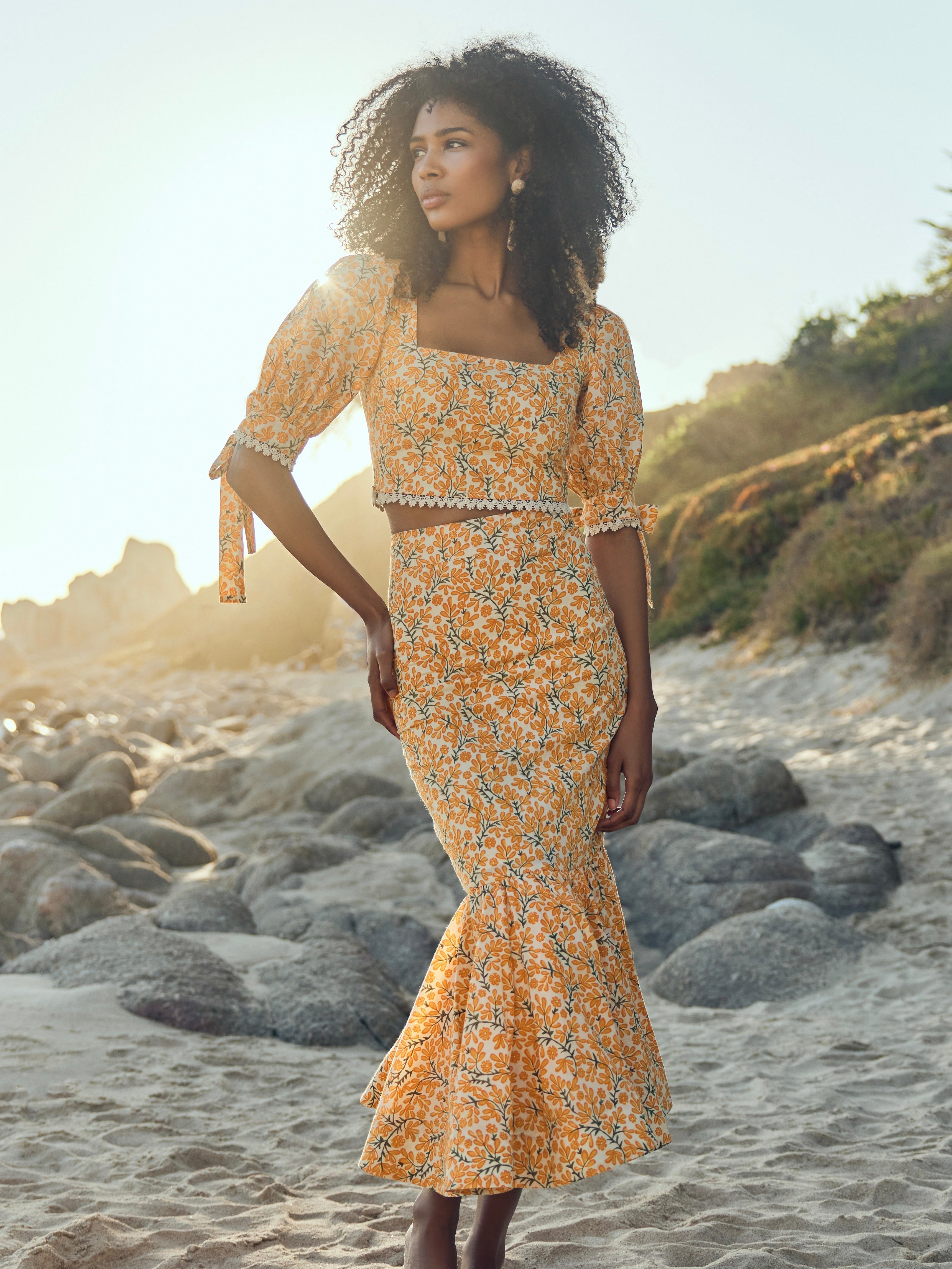 Patsy Fluted Pencil Skirt - Ivory/Clementine Floral print