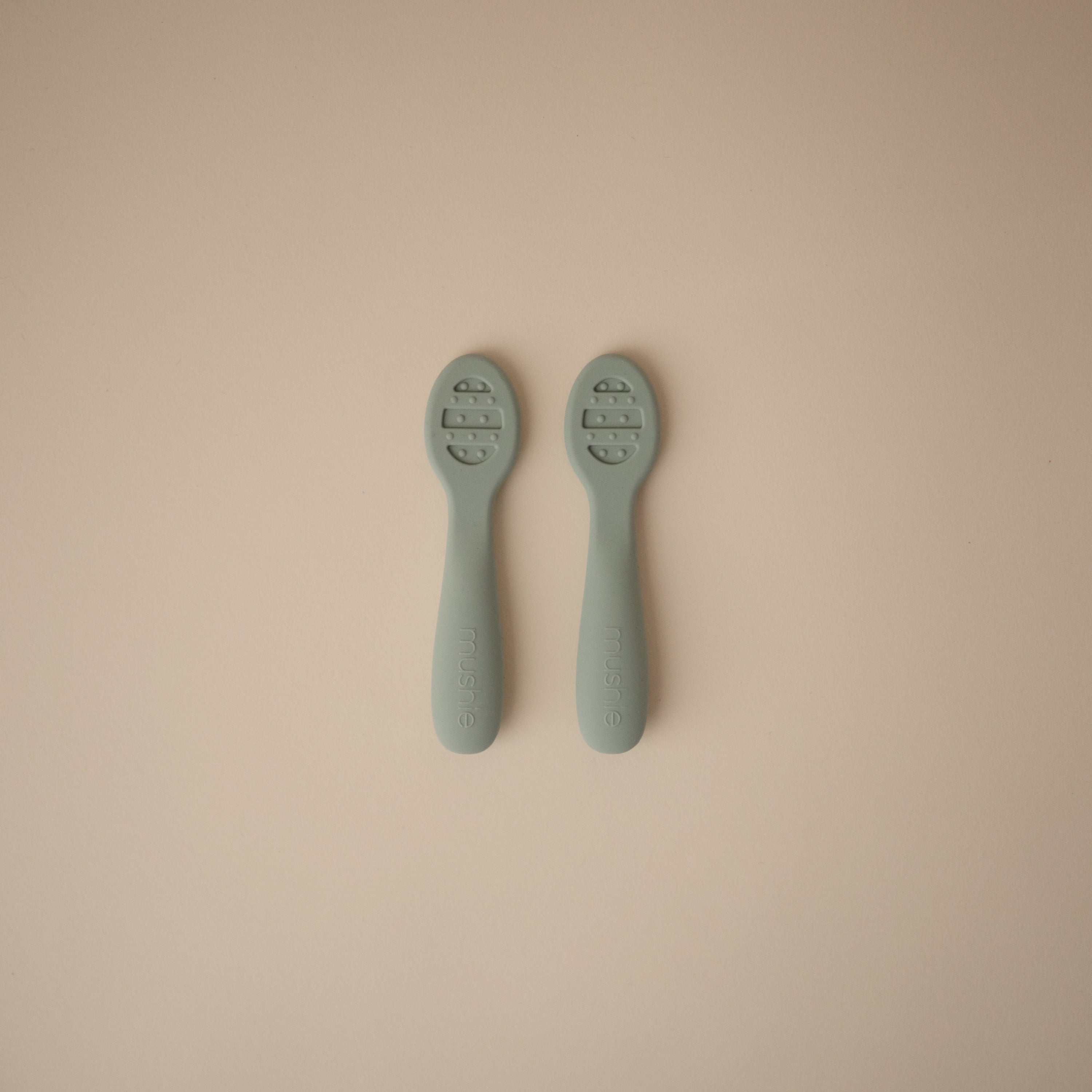 First Feeding Baby Spoons 2-Pack silicone tableware Mushie