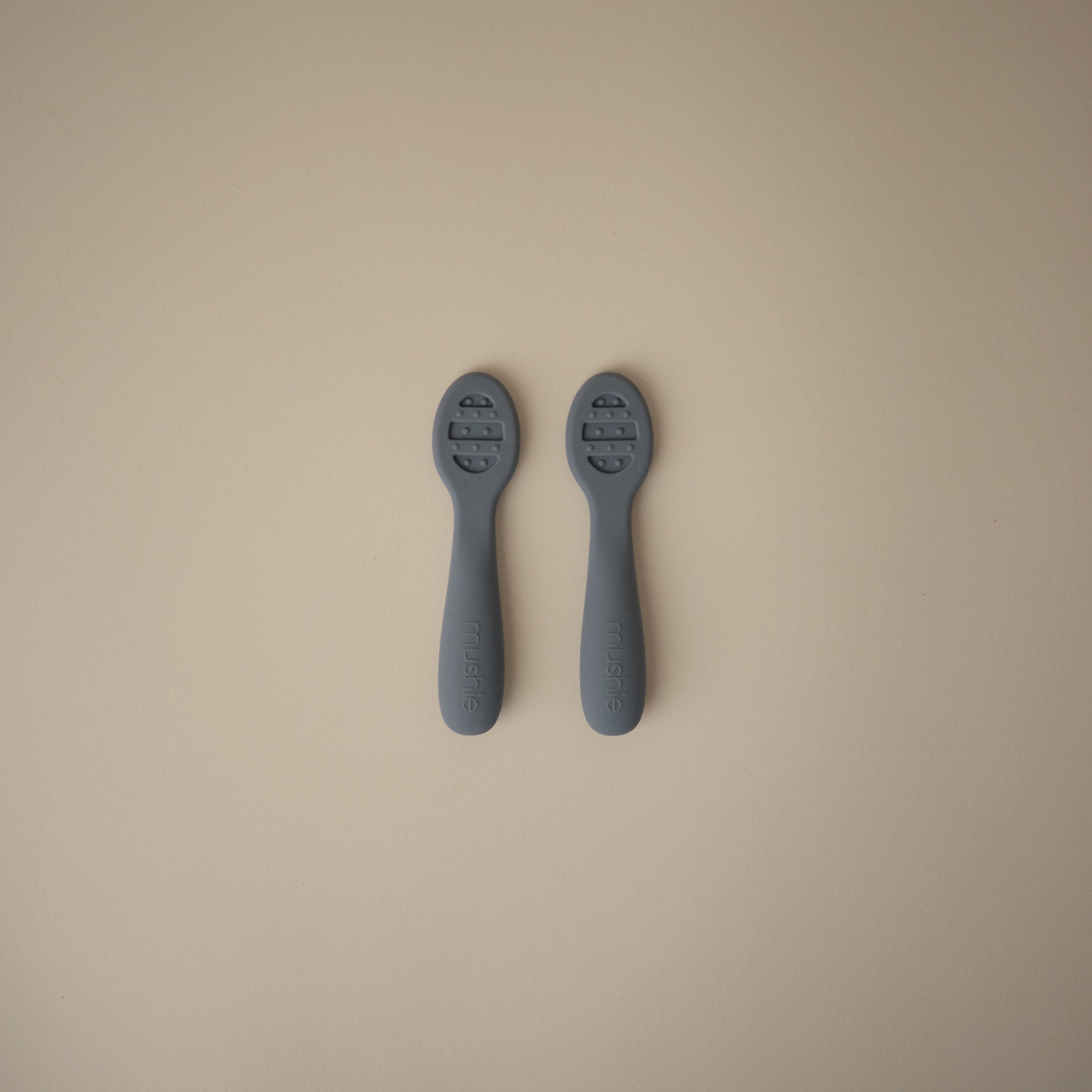 First Feeding Baby Spoons 2-Pack silicone tableware Mushie
