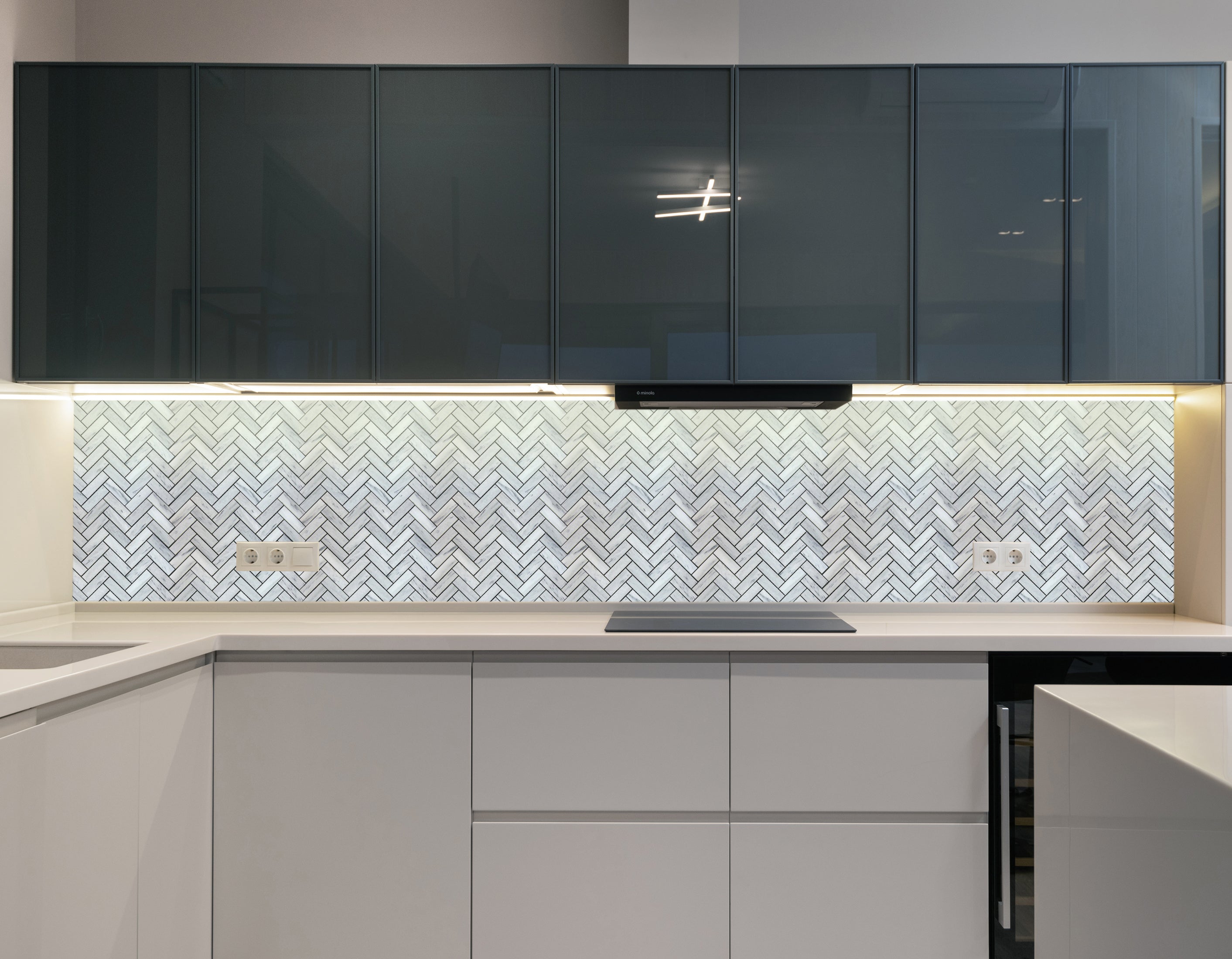 Solto White 1"x3" Herringbone on 12" x 12" Mesh Mosaic Tile - Belair Collection