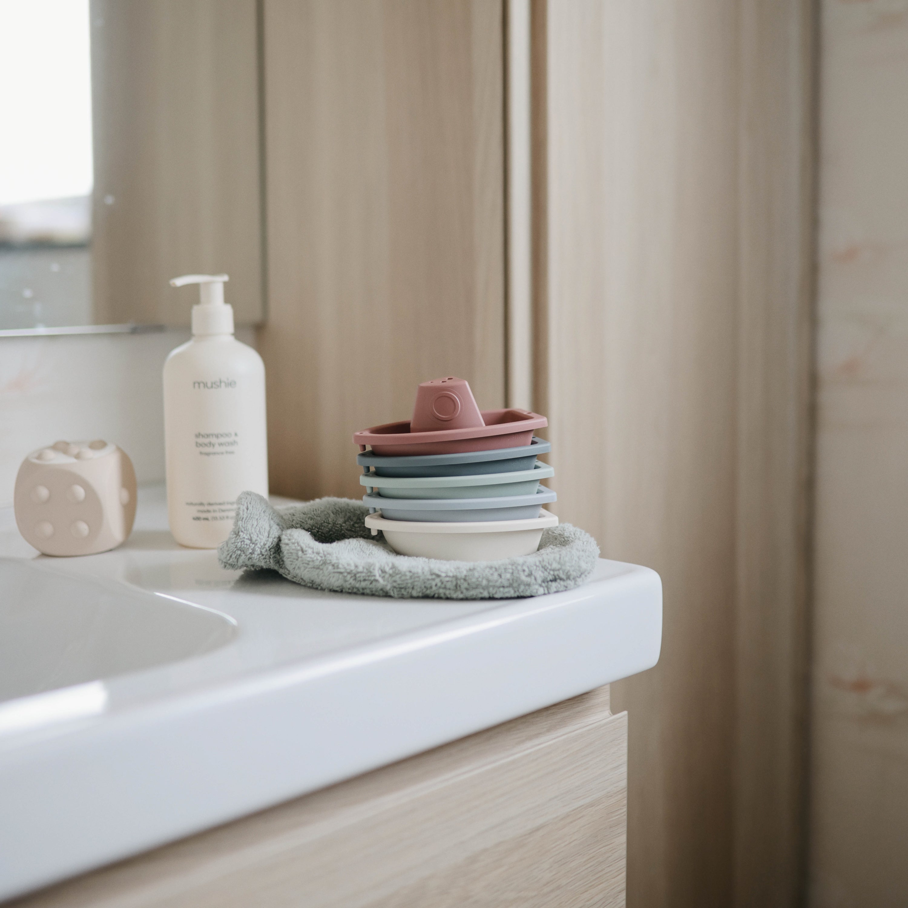 Bath Boats toys Mushie