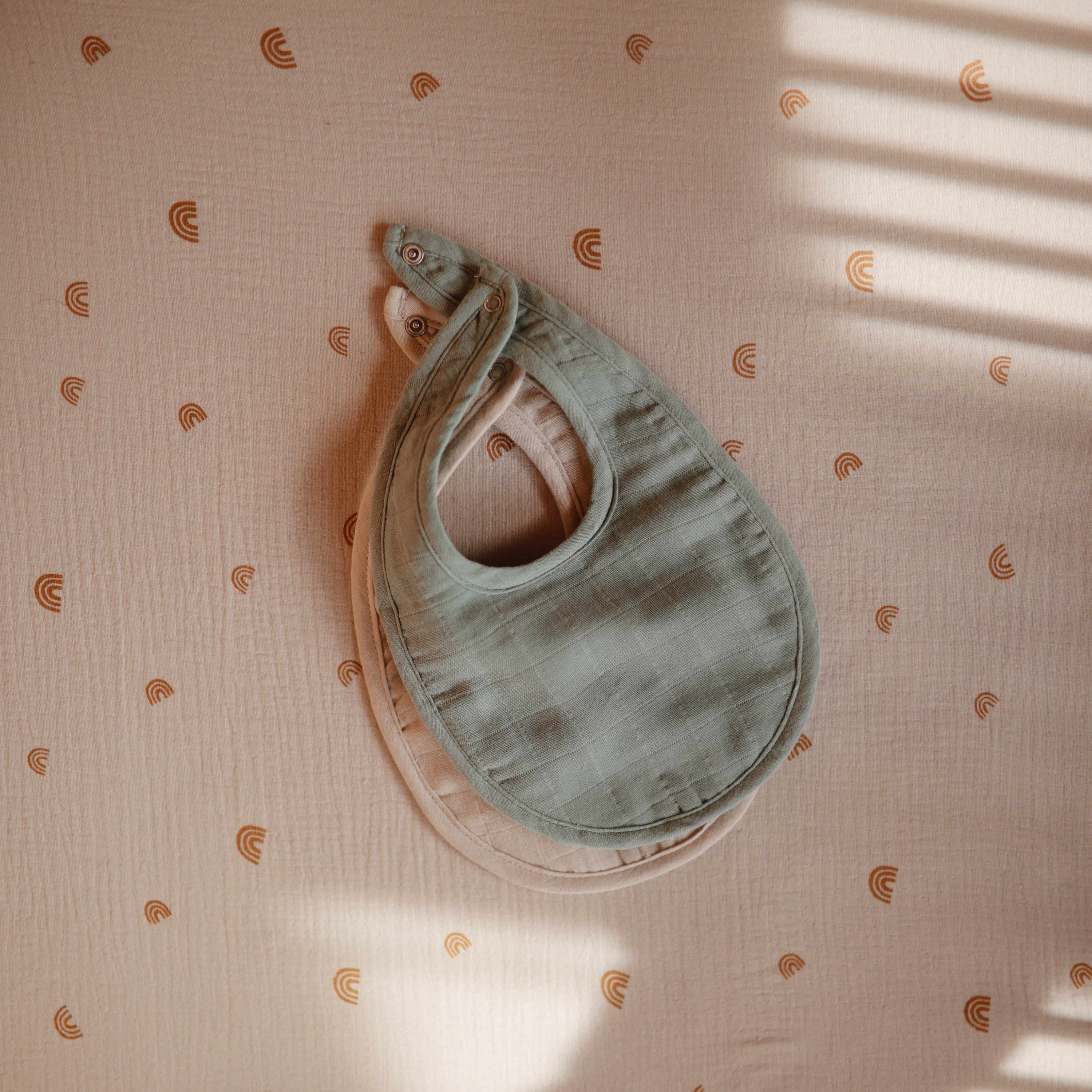 Muslin Bib 2-Pack Muslin Bib Mushie