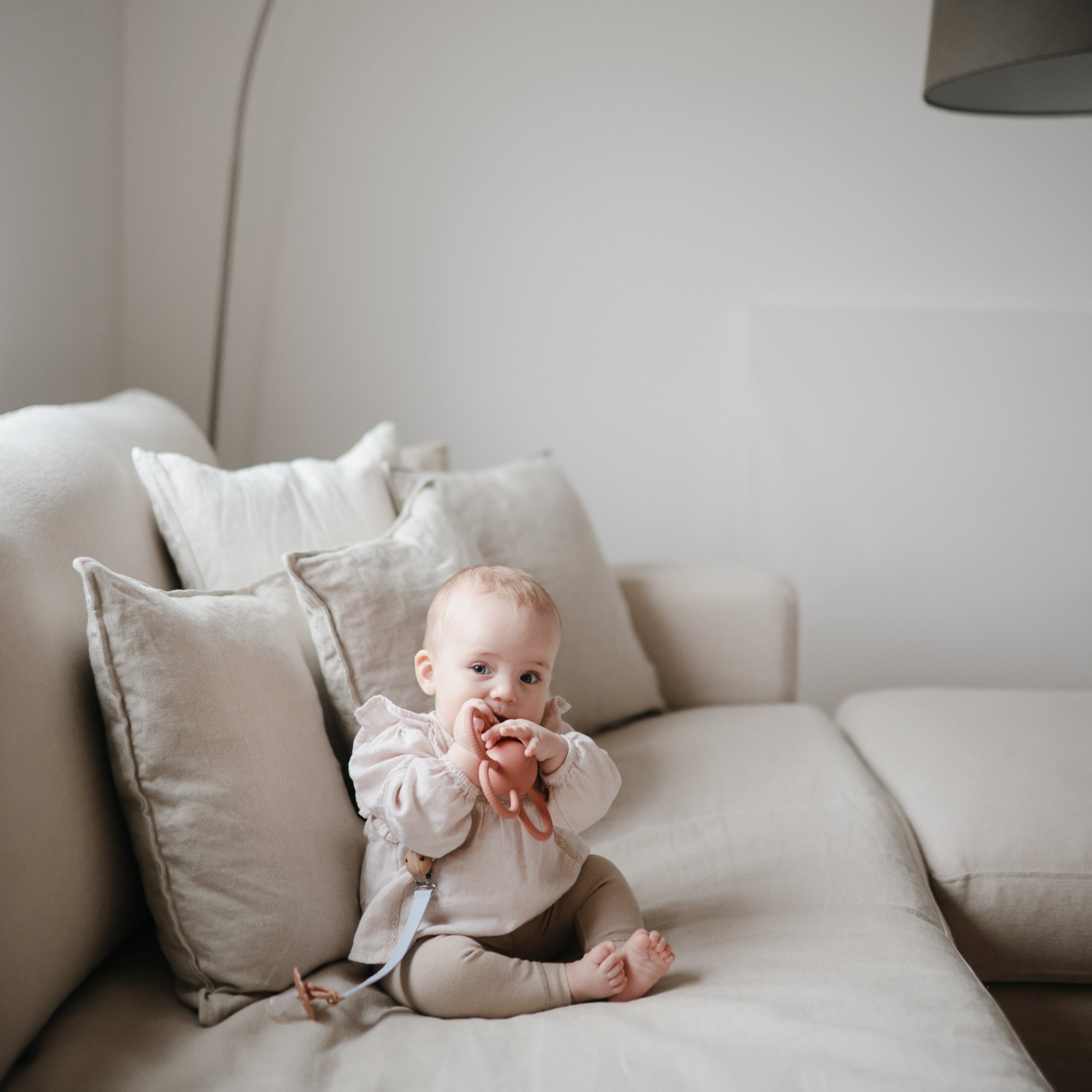 Linen Pacifier Clip 2-Pack Pacifier Clip Mushie