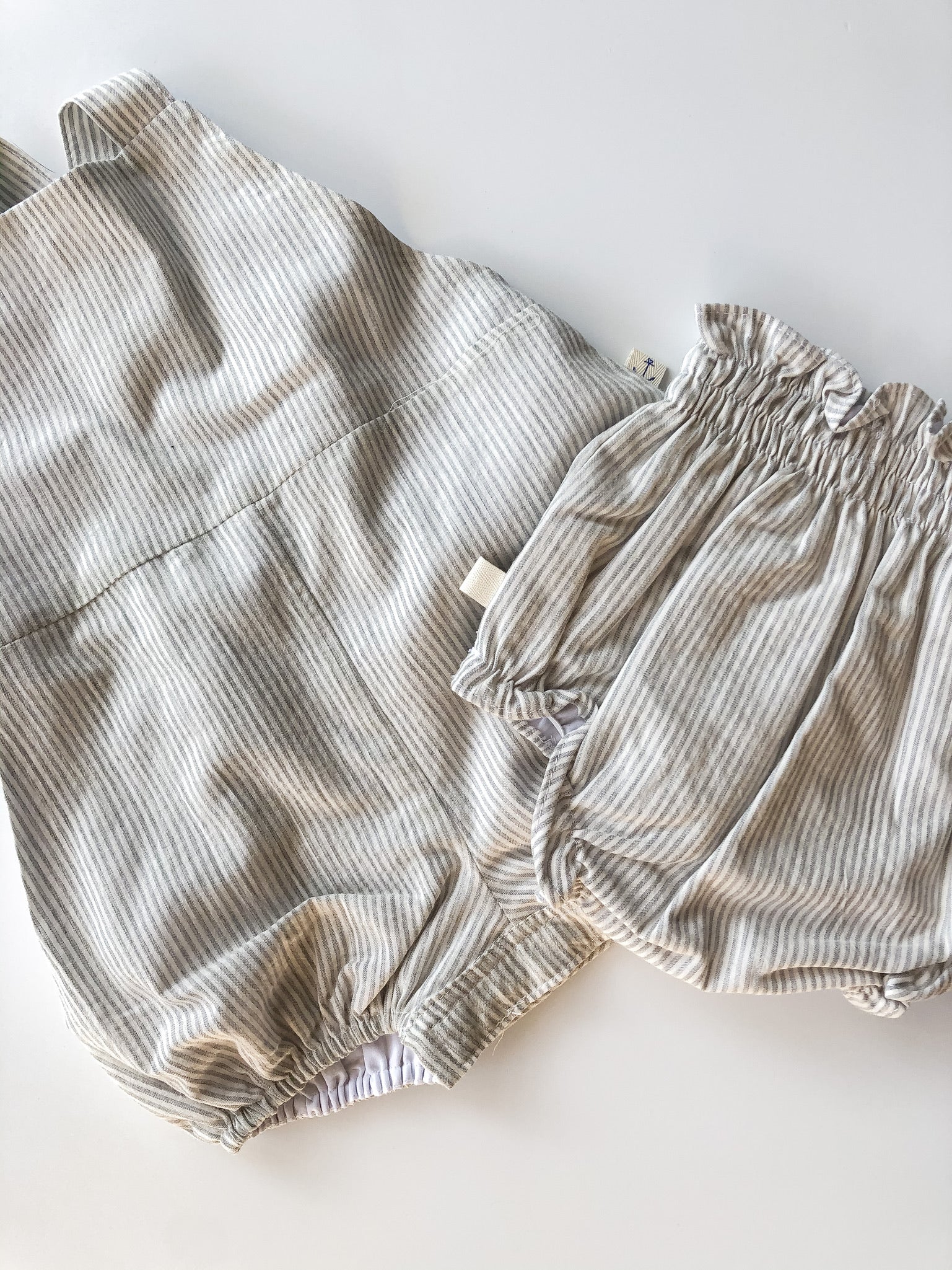 Bloomies - Gray Stripe