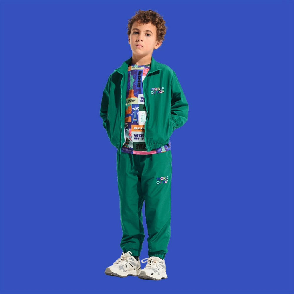 Zipped background jacket