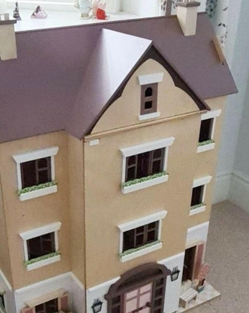 Fantail Hall Dollhouses Tender Leaf