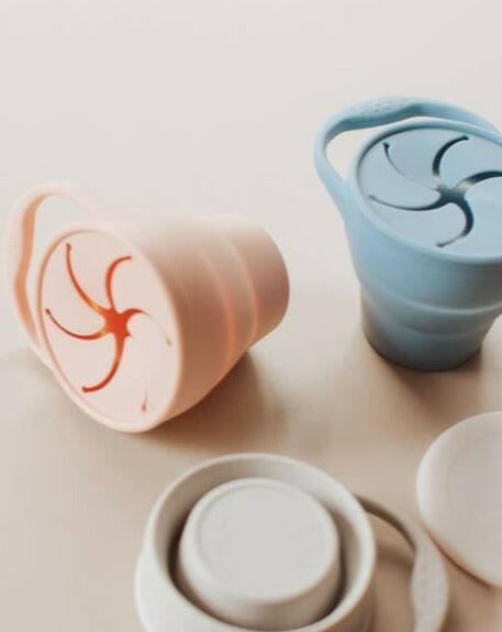 Silicone Collapsible Snack Cup Feeding Three Hearts