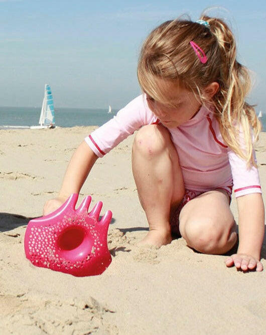 Triplet - Cherry Beach & Sand Toys Quut