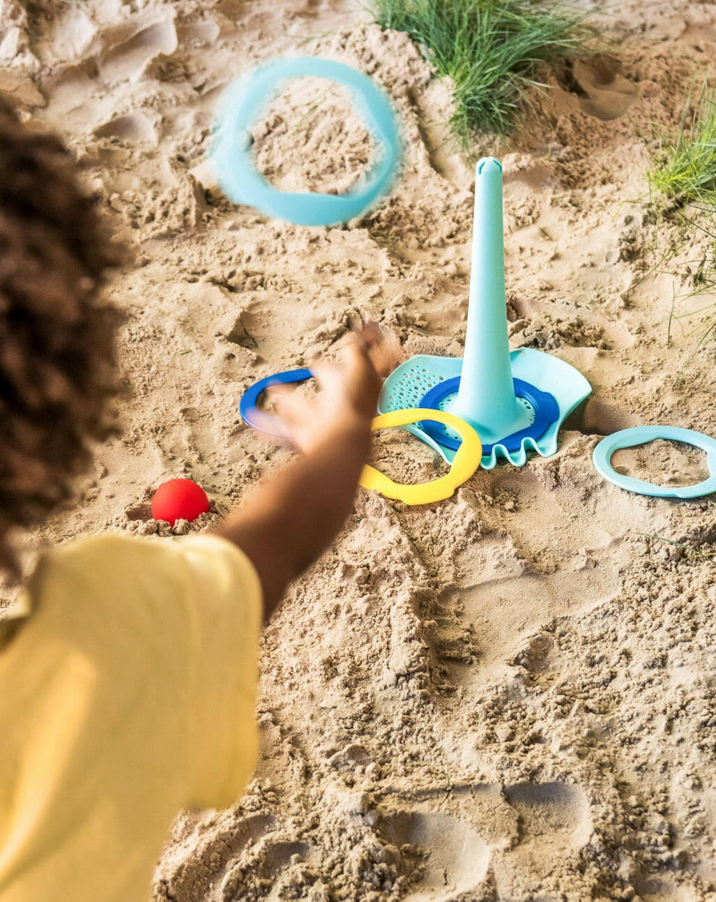 Triplet - Vintage Blue Beach & Sand Toys Quut
