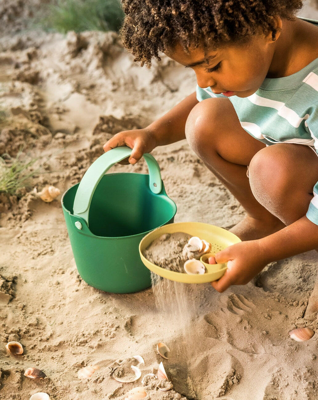 Bucki - Cherry & Mellow Yellow Beach & Sand Toys Quut