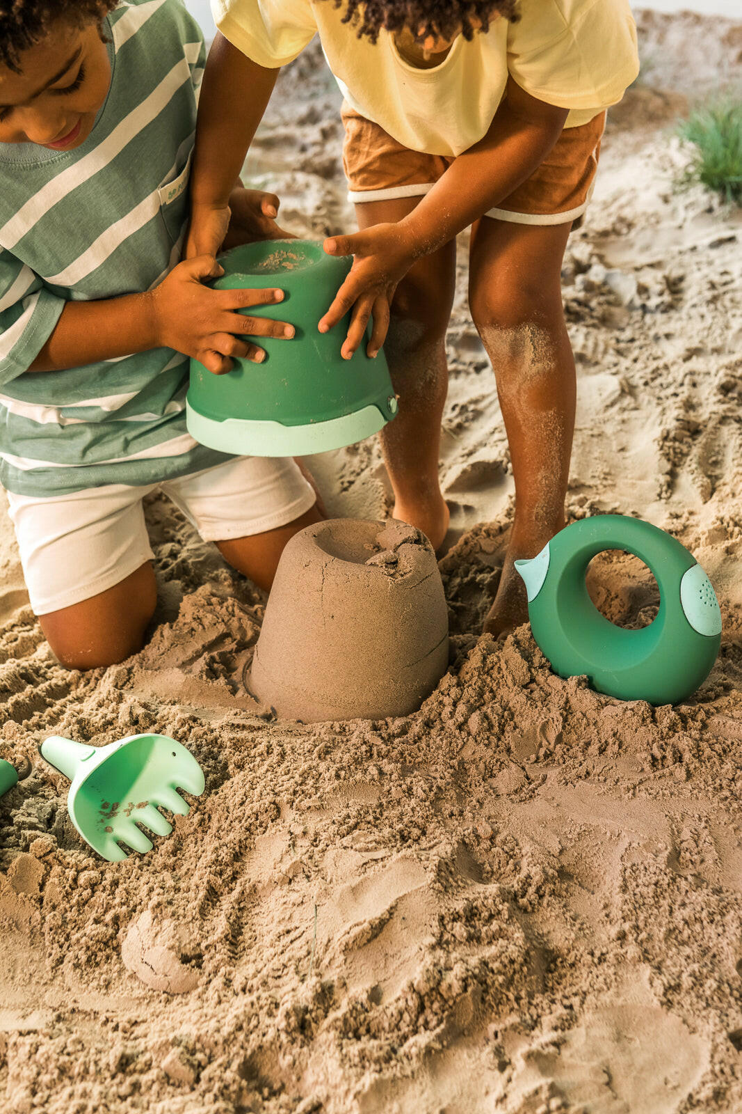 Bucki Beach Bucket - Lagoon & Banana Blue Beach & Sand Toys Quut