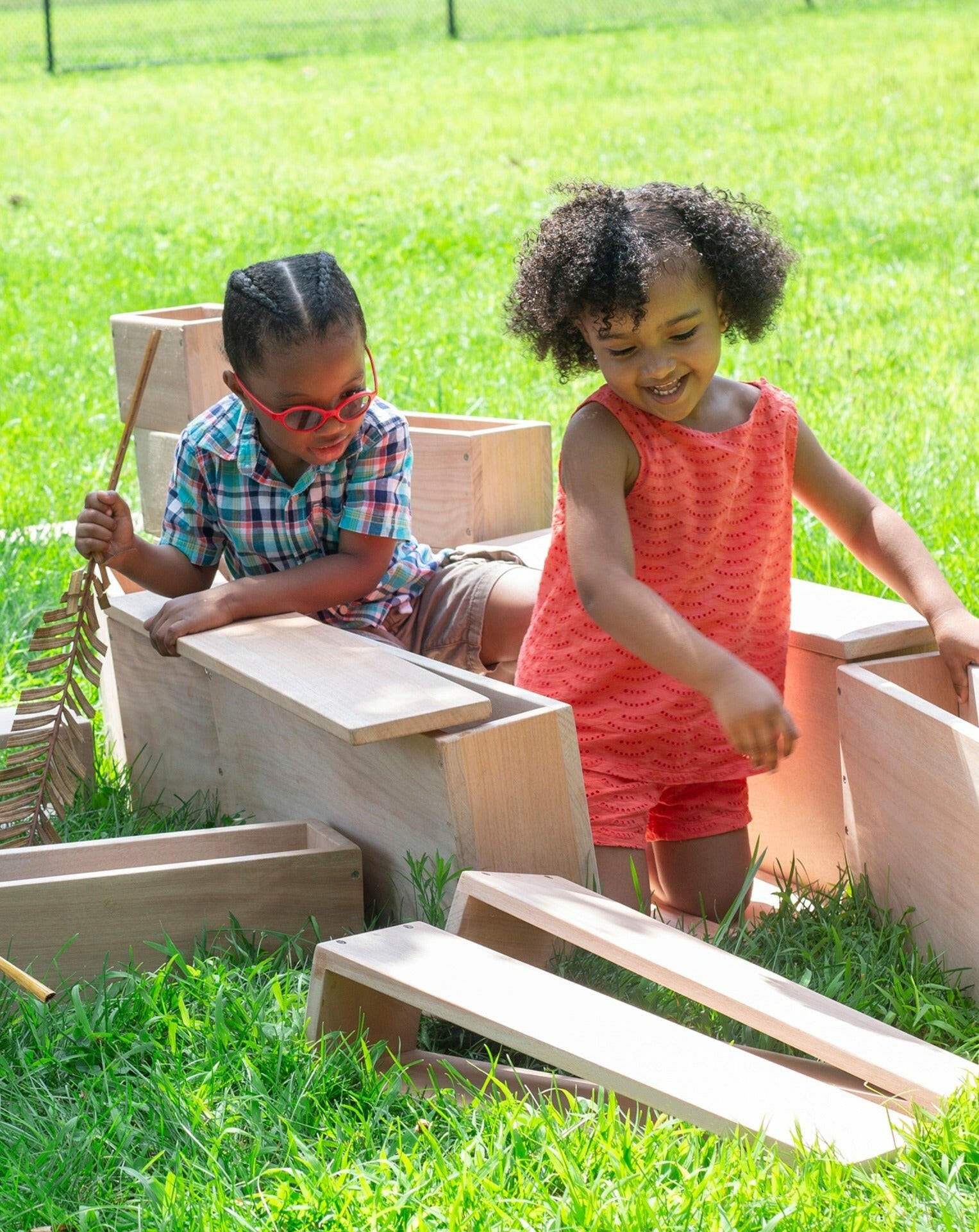 Guidecraft Outdoor Hollow Blocks – 25 pc. Set Blocks Guidecraft