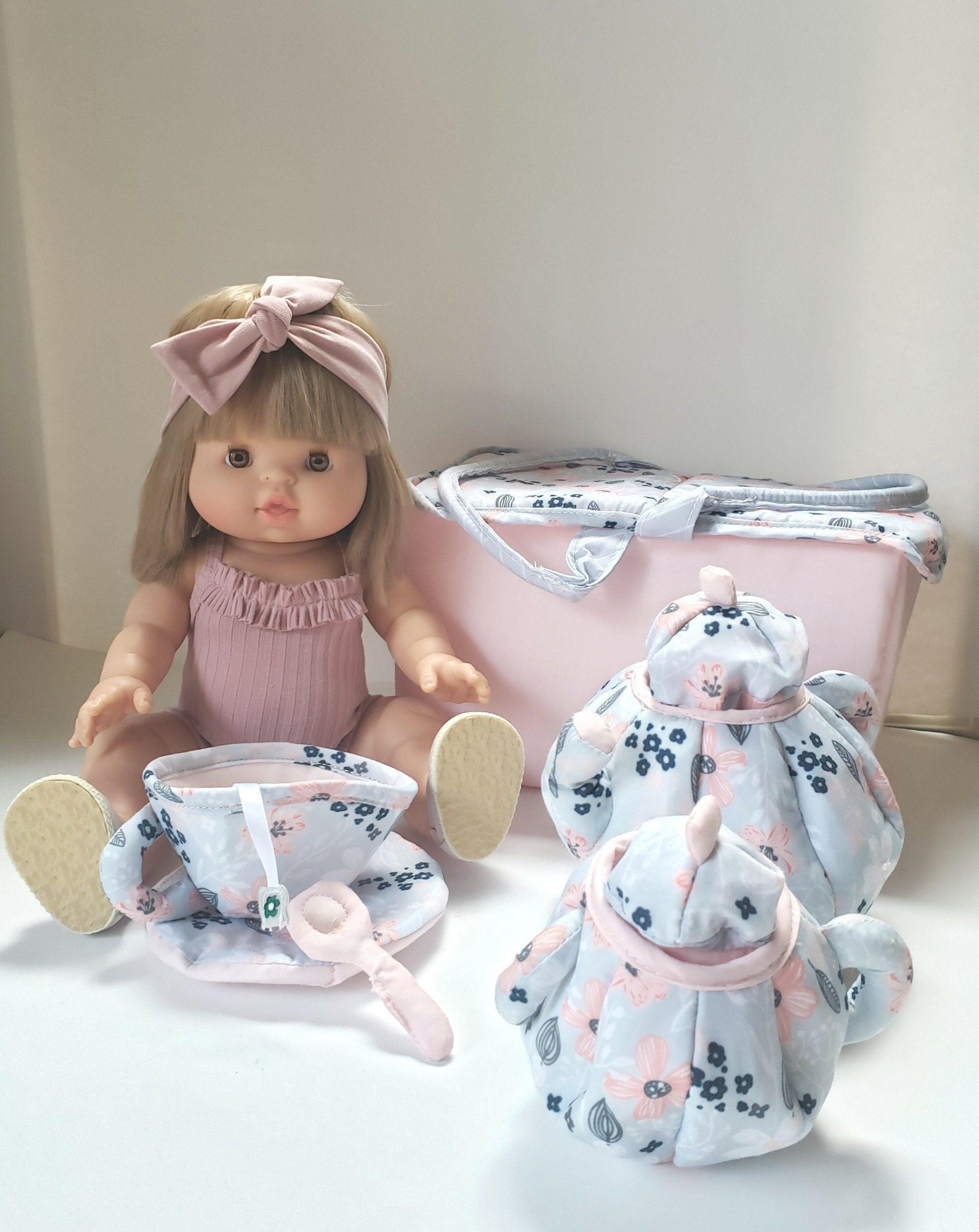 Plush Tea Set Indoor Games Wonder & Wise