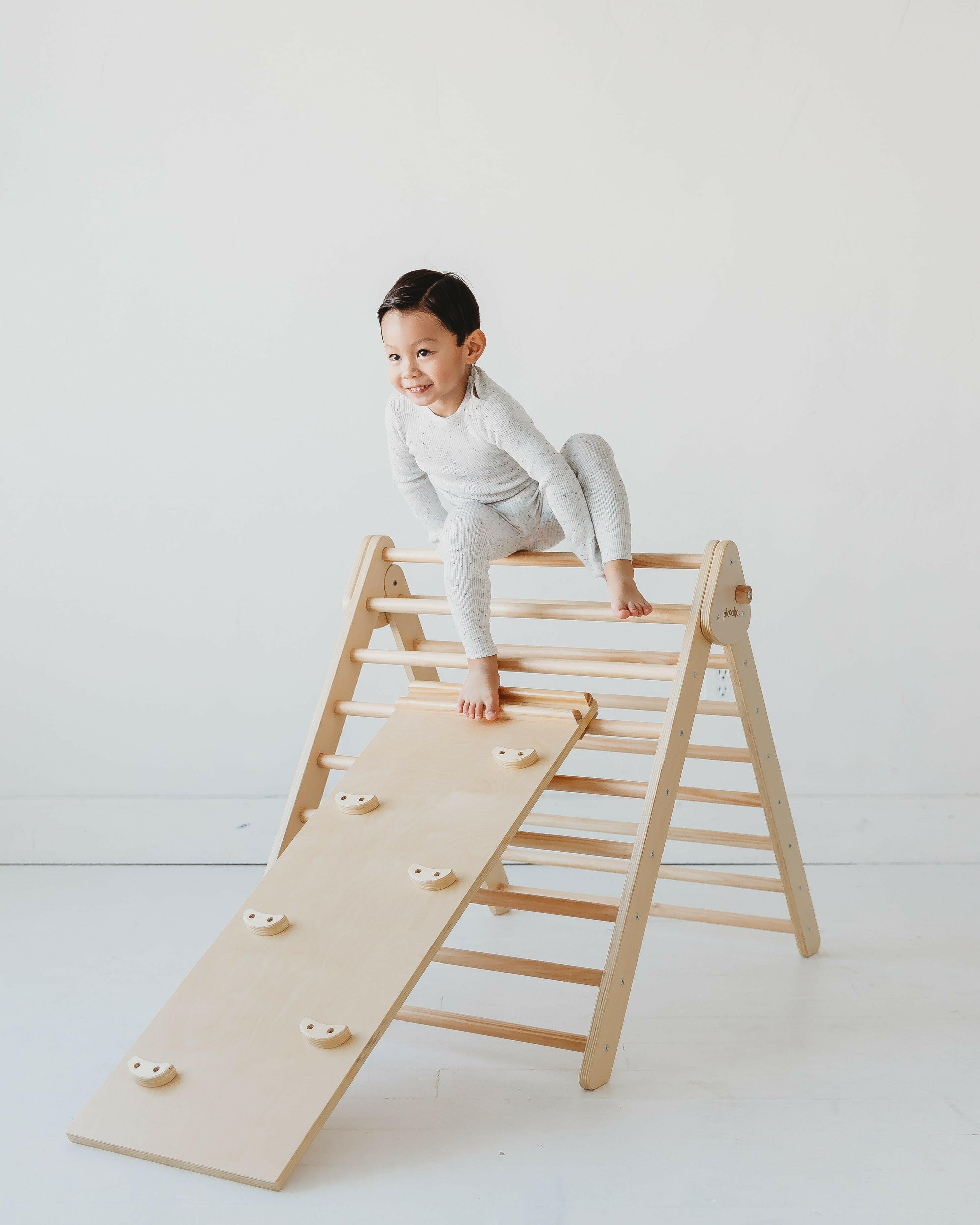 Climber | Pikler Triangle Set Playroom Piccalio
