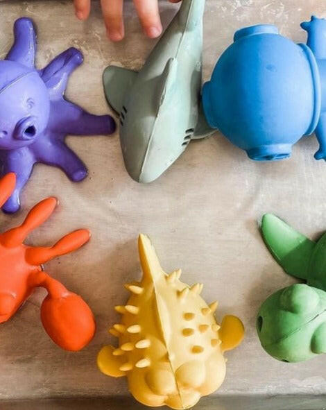 Bathtub Pals - Natural Rubber - Extra Large Drain Holes! - Puffer Fish Bath Toys BeginAgain