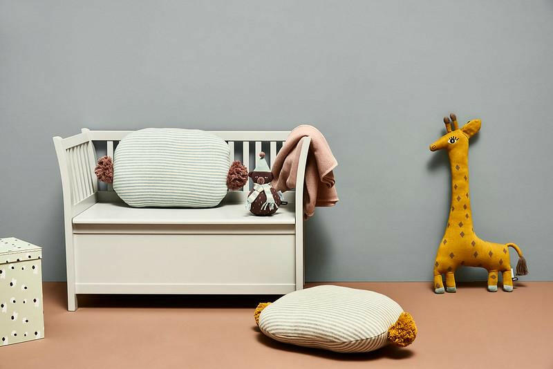 Noah Giraffe Cushion - Curry Stuffies OYOY