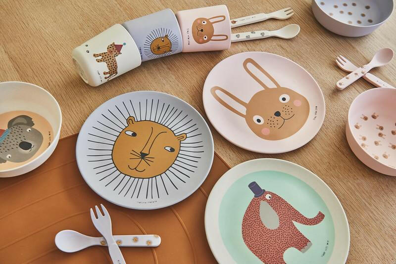 Rabbit Bamboo Tableware Set - Rose Feeding OYOY