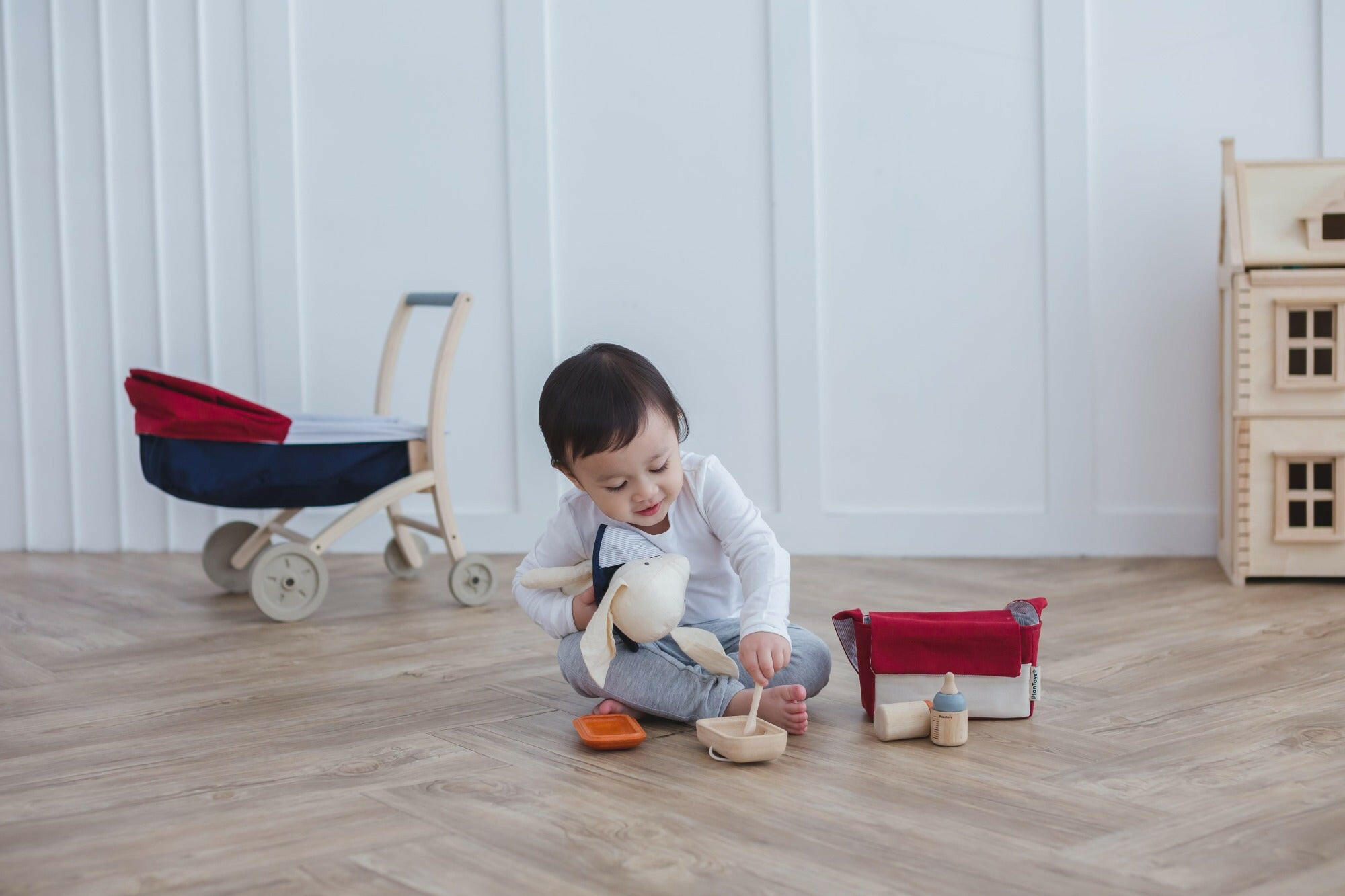 Wooden Babydoll Feeding Set Kids Toys PlanToys