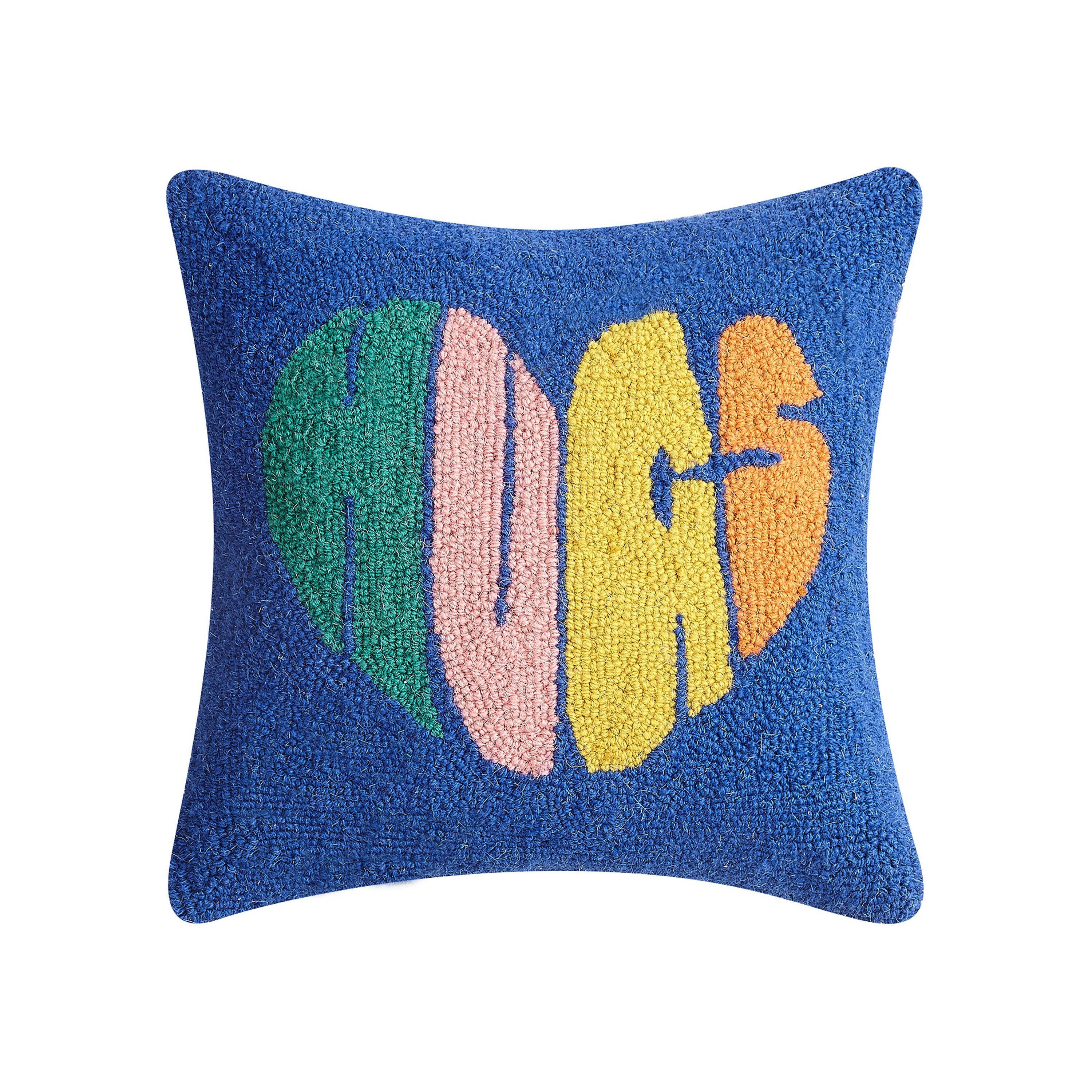 Hugs Heart Hook Pillow Peking Handicraft