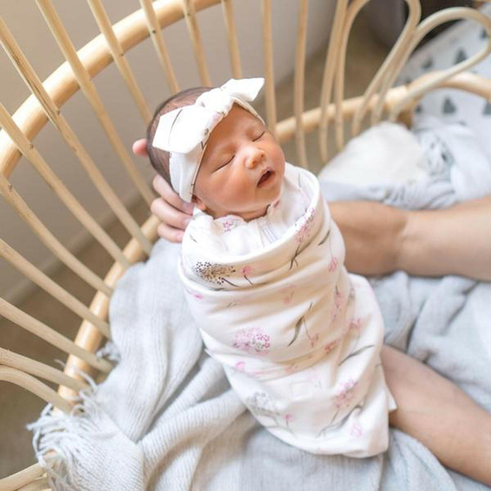 Headband and Long Sleeve Swaddle Sack Bundle Swaddling Blankets embé®