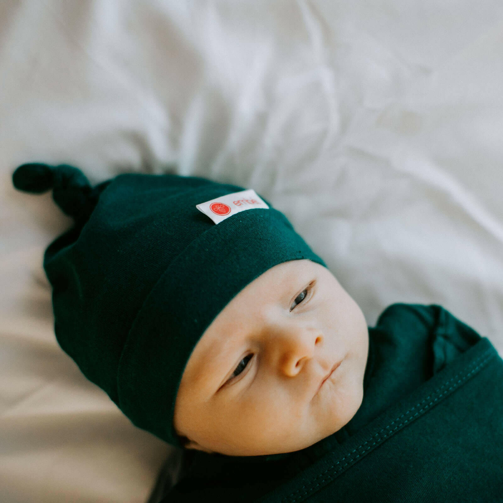 Hat + Swaddle Wrap Bundle Swaddling Blankets embé®