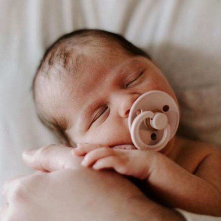 Frigg Silicone Pacifier - Pink Cream Baby Essentials Mushie