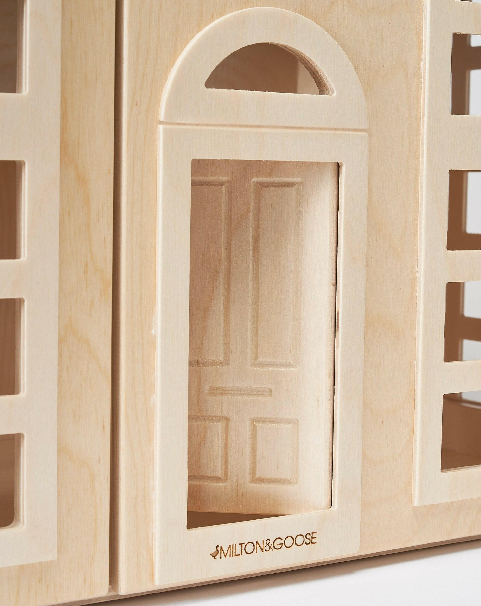 Hudson Dollhouse Dollhouses Milton & Goose