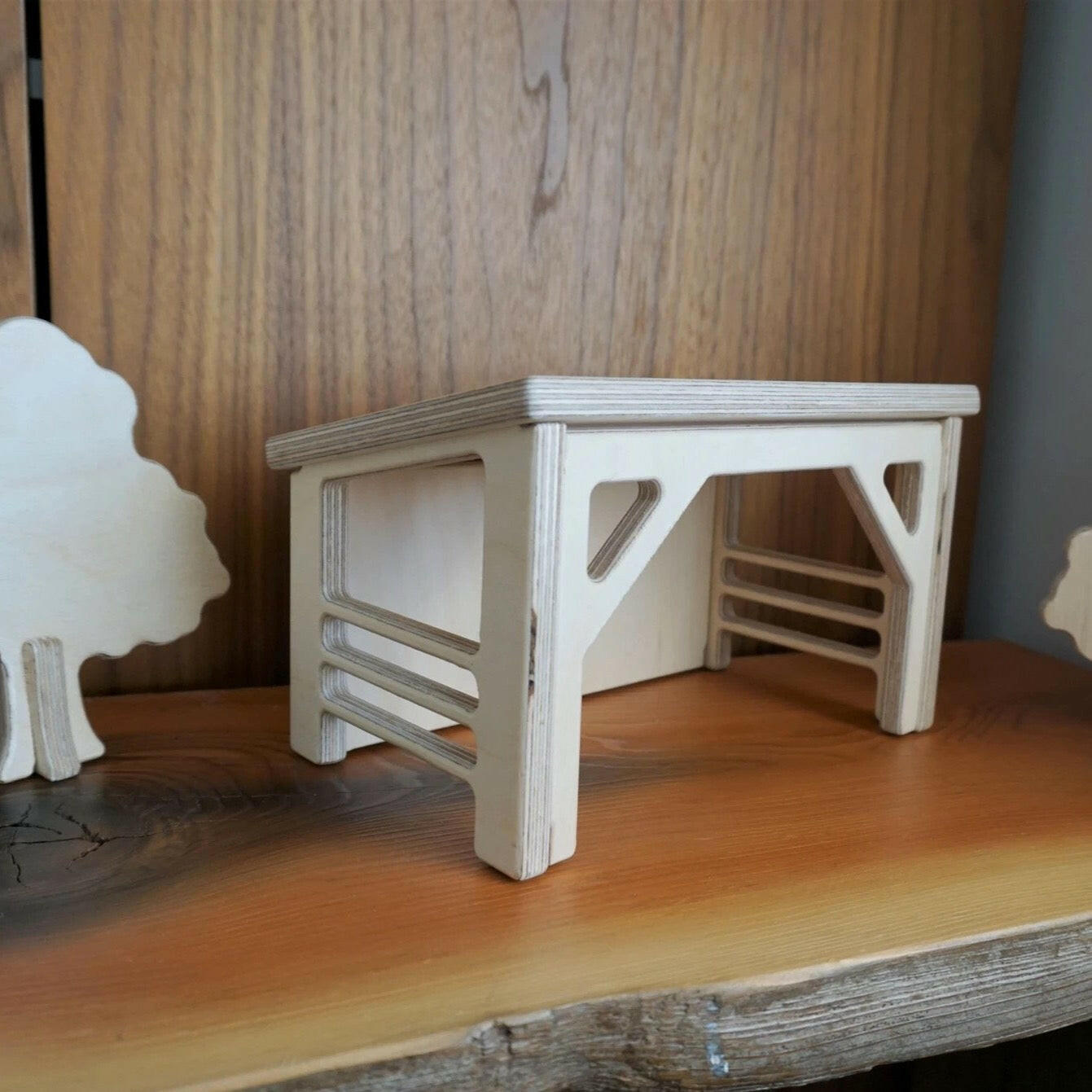 Valley Stable Dollhouses Conifer Toys