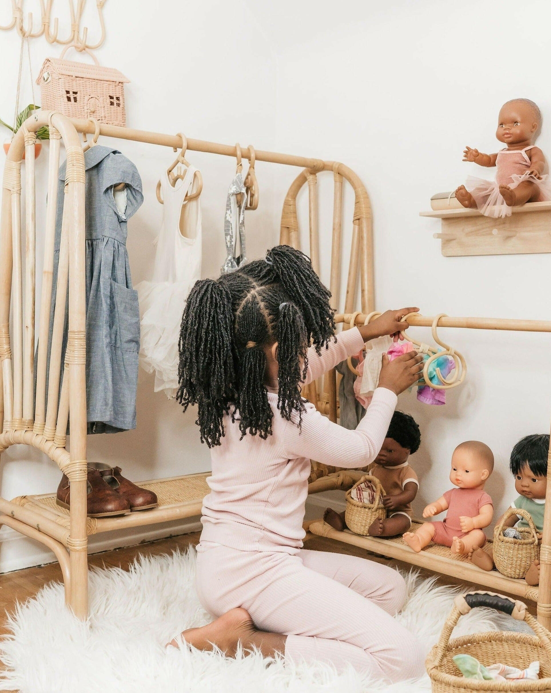 Kiara Kids Clothing Rack Furniture Ellie & Becks Co.